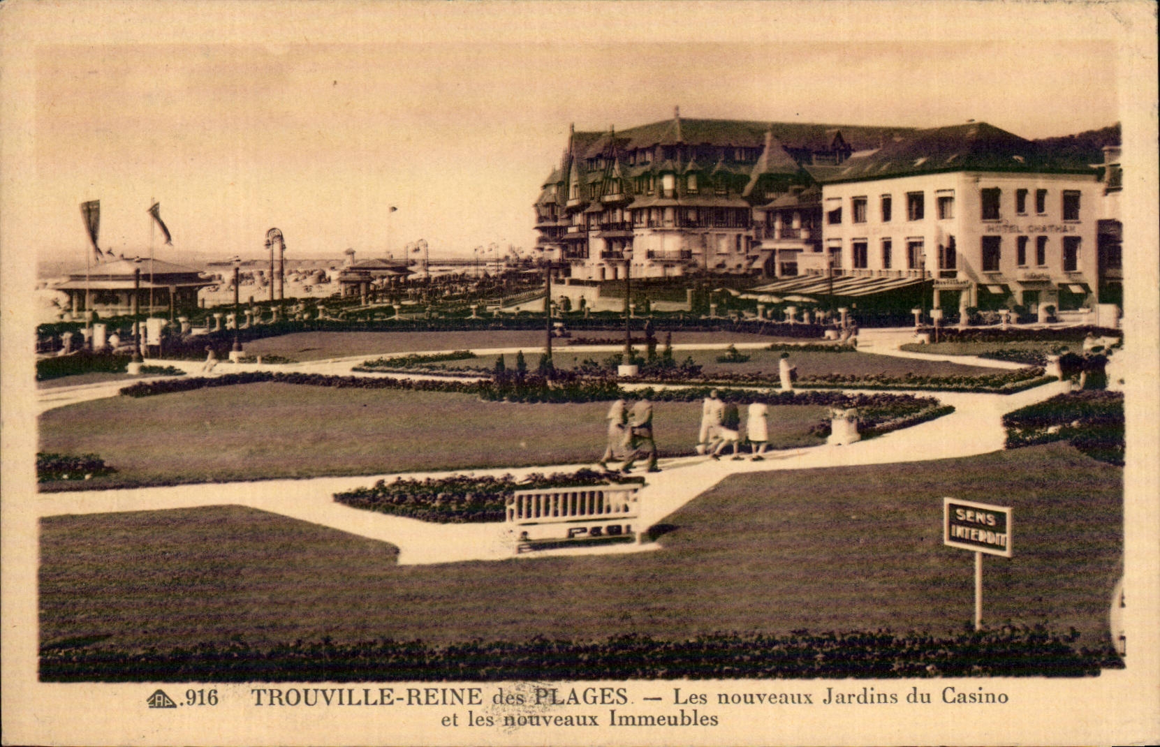 CPA Trouville Queen of the beaches new gardens of the casino and new buildings