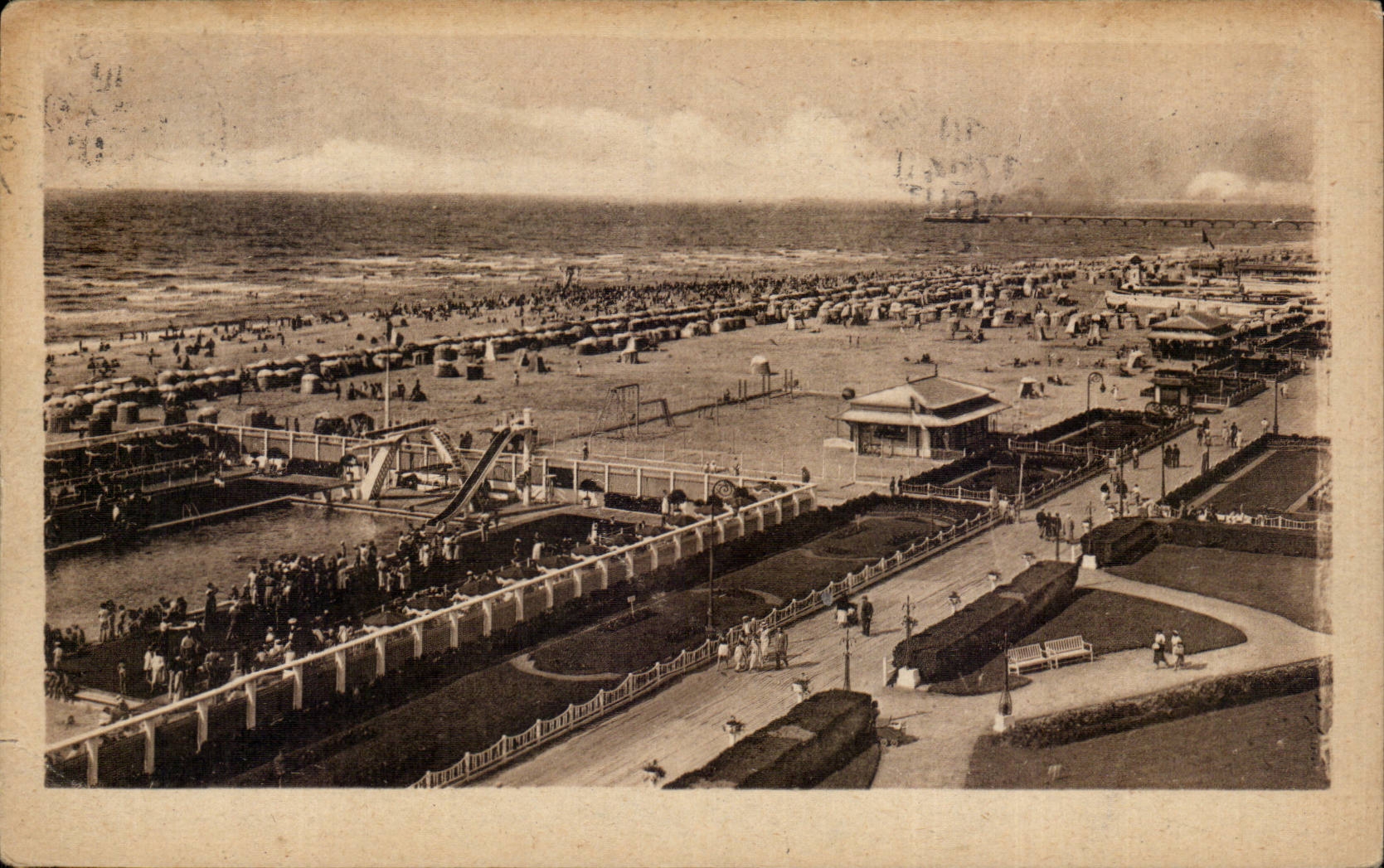 CPA Trouville Queen of the beaches View the beach and the swimming pool