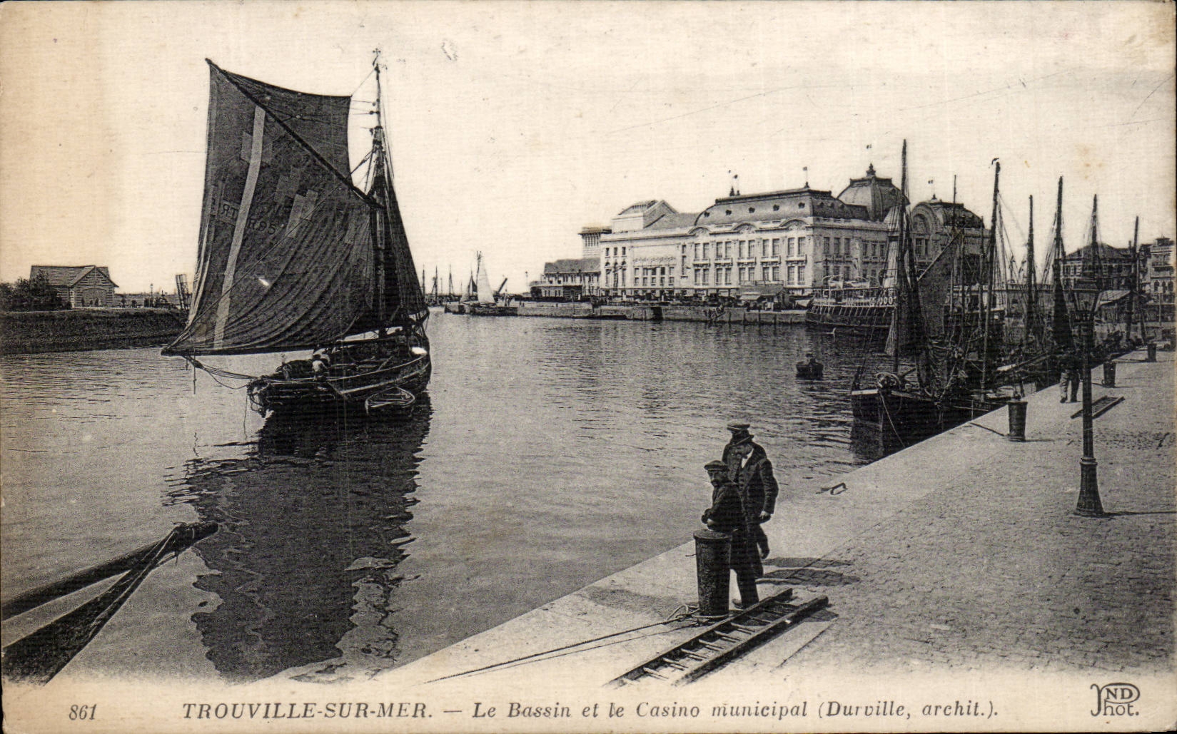CPA Trouville the basin and the municipal casino