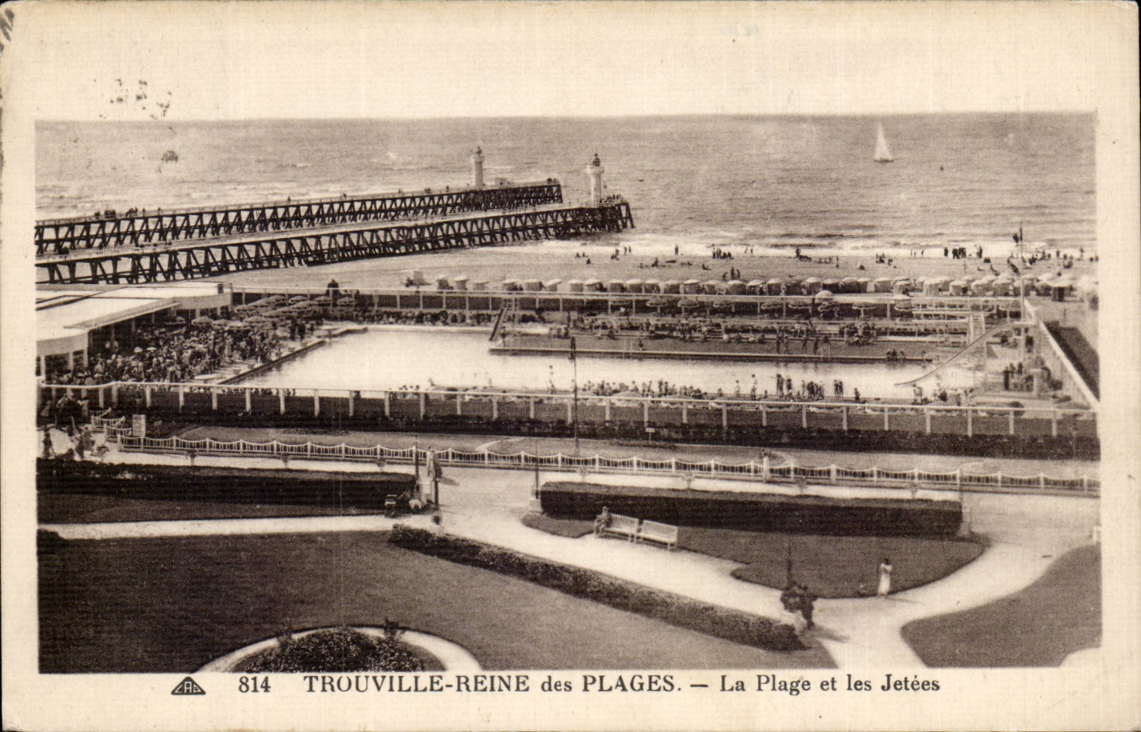 CPA Trouville Queen of the beaches the beach and piers