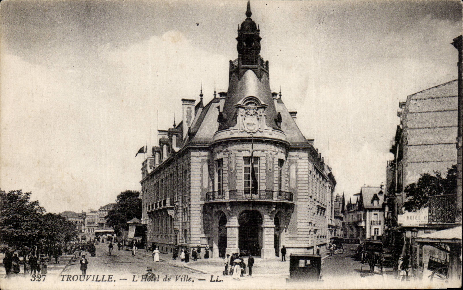 CPA Trouville the town hall