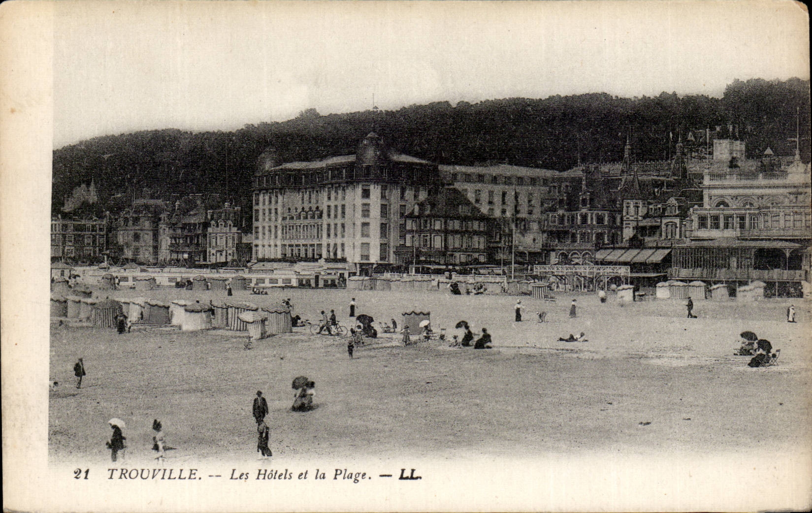 CPA Trouville hotels and the beach