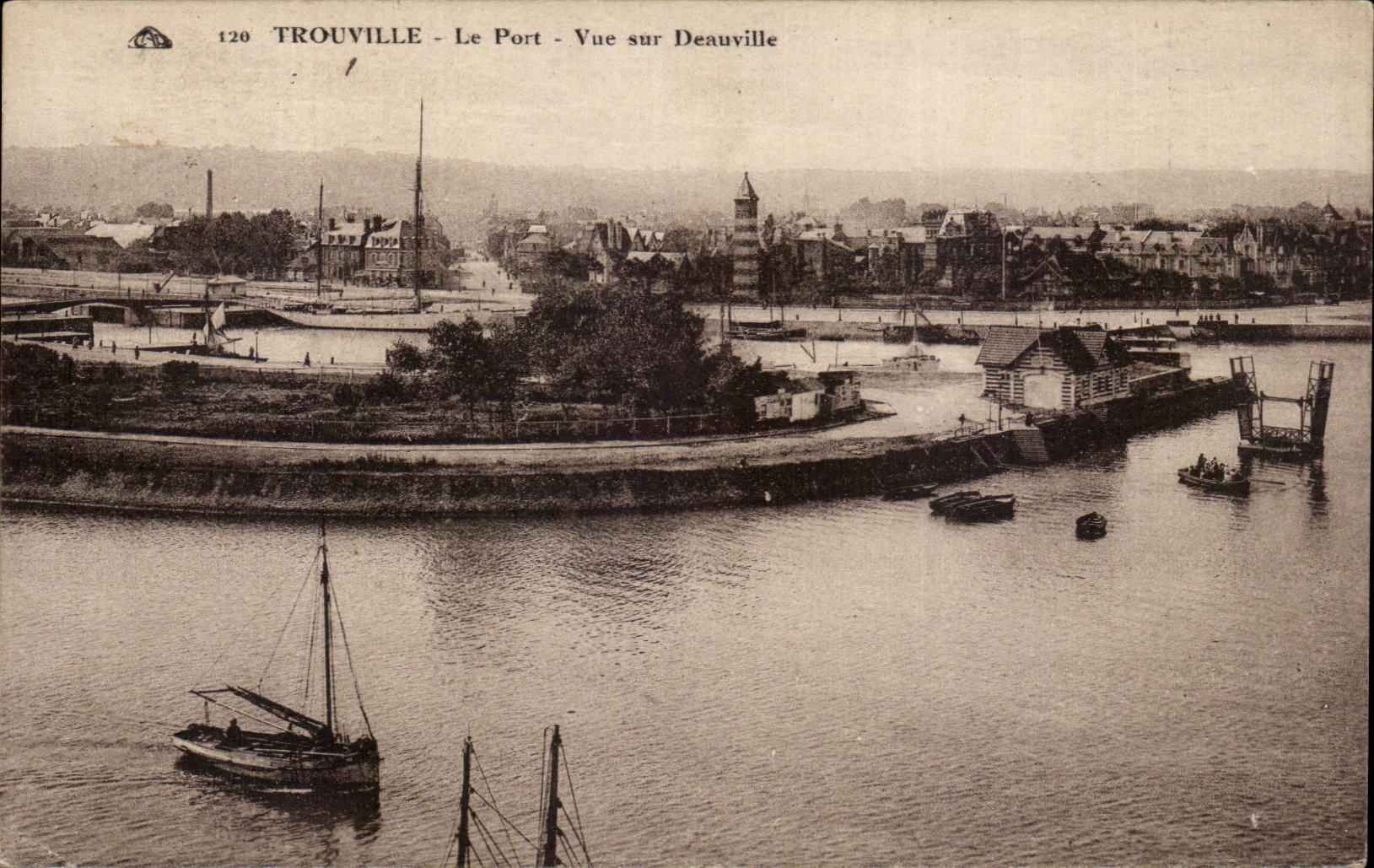 CPA Trouville the port Seen of Deauville