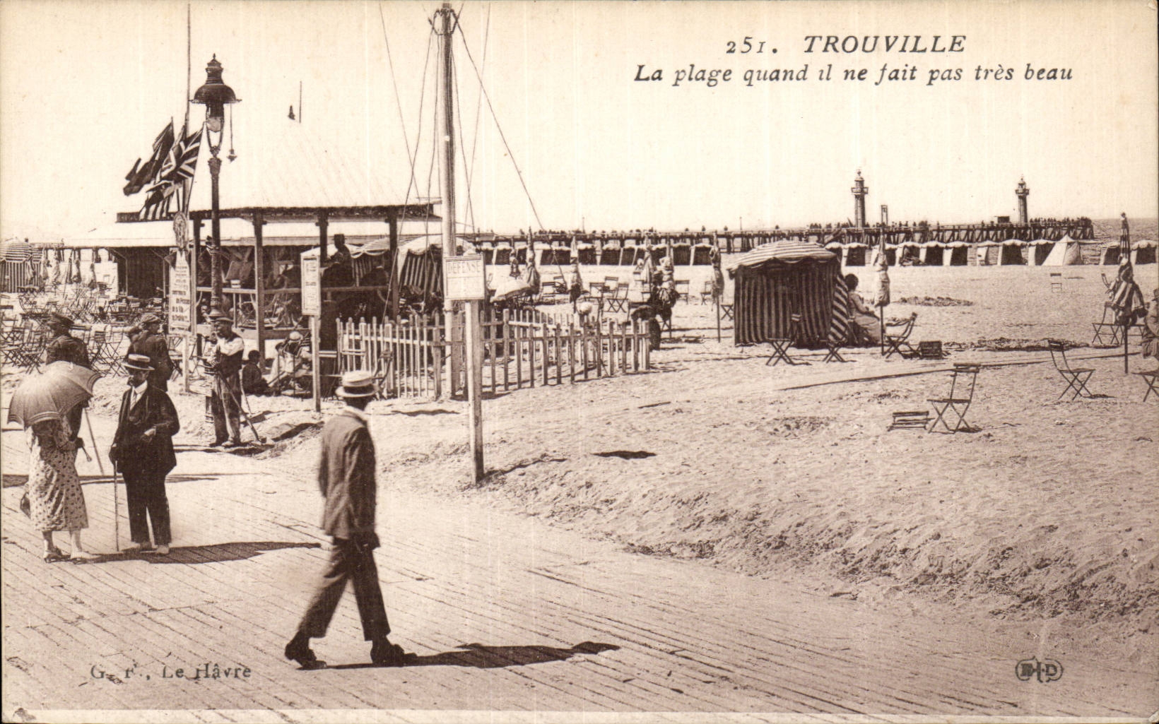 CPA Trouville the beach when the weather is not very nice