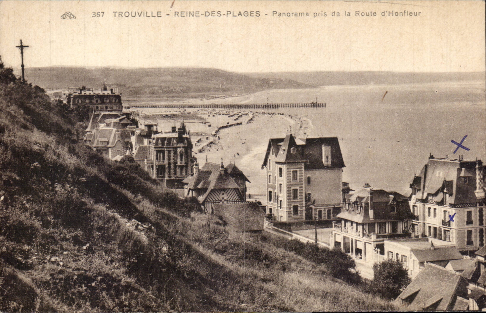 CPA Trouville Queen of the beaches Panorama taken of the road of Honfleur