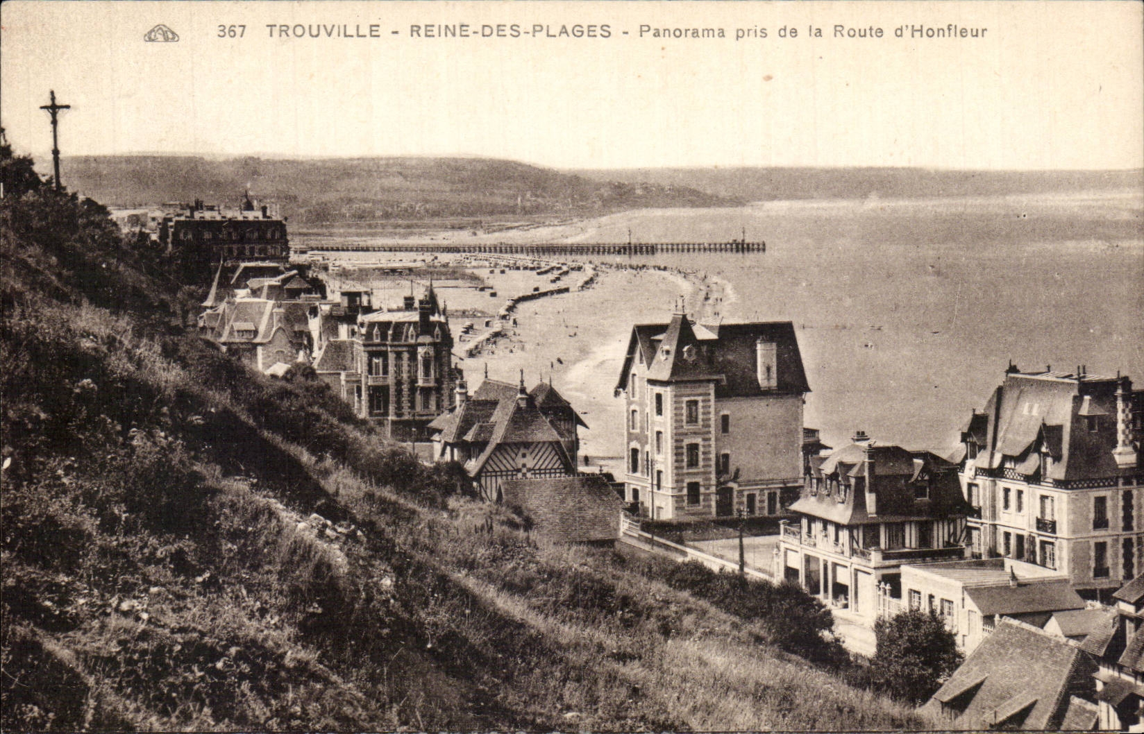 CPA Trouville Queen of the beaches Panorama taken of the road of Honfleur
