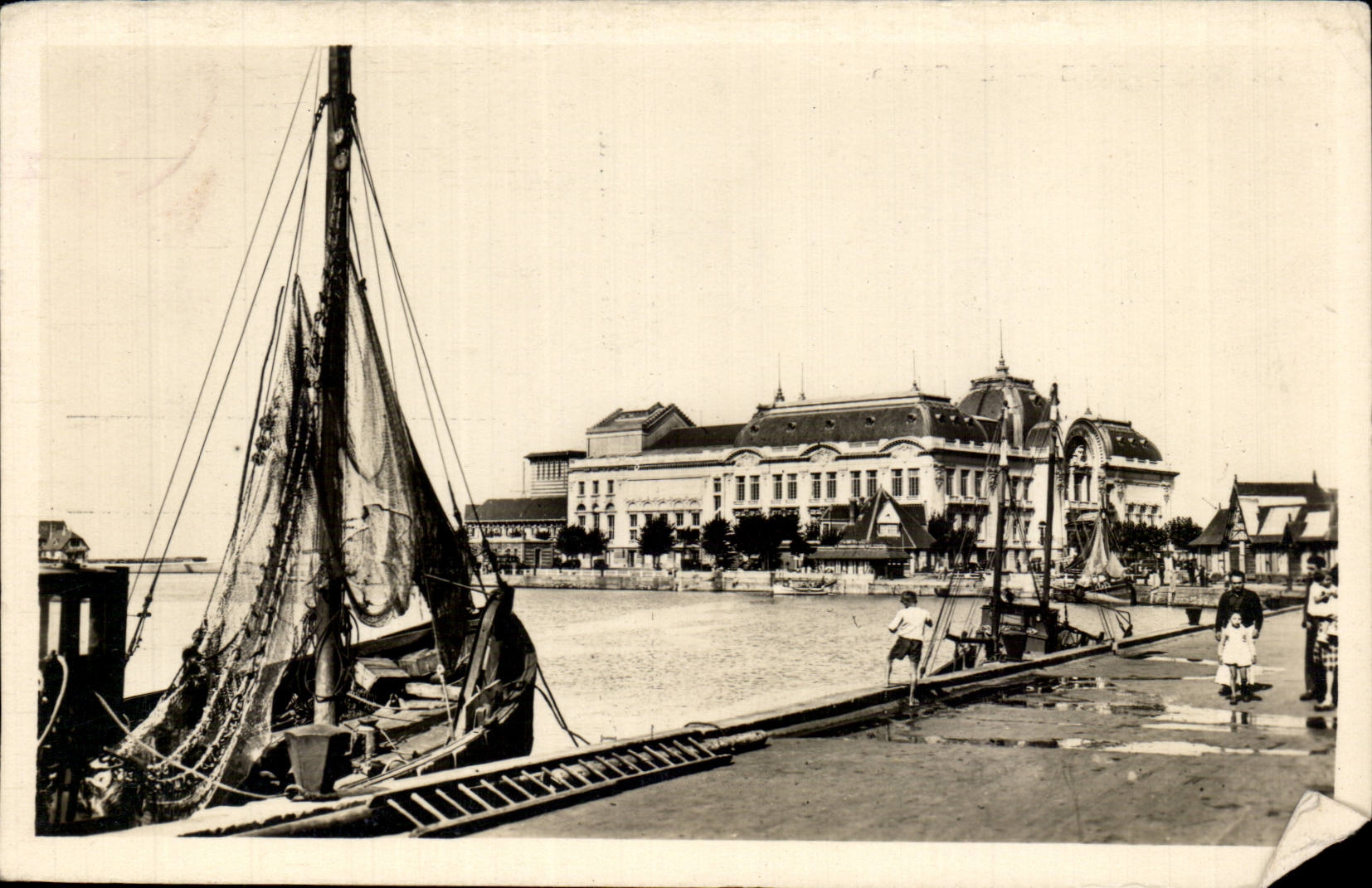 CPSM Trouville the casino