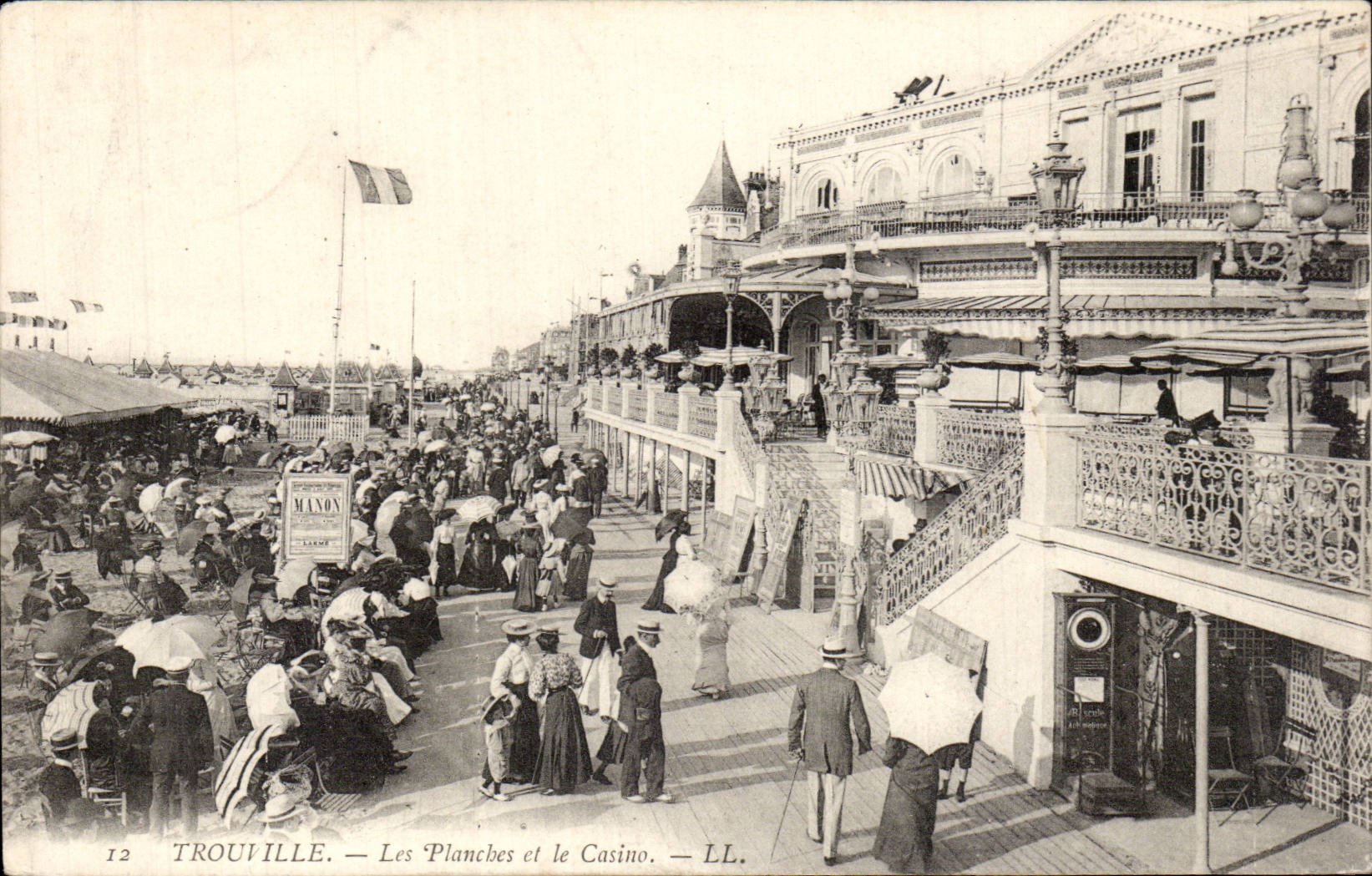 CPA Trouville boards and the casino