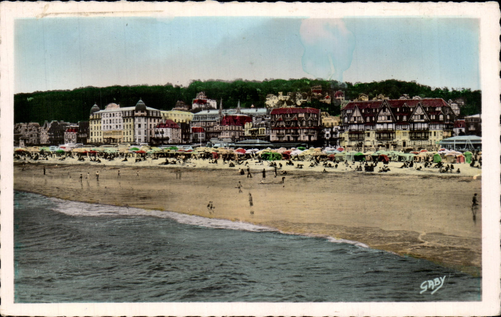 CPSM Trouville Deauville villas and the beach