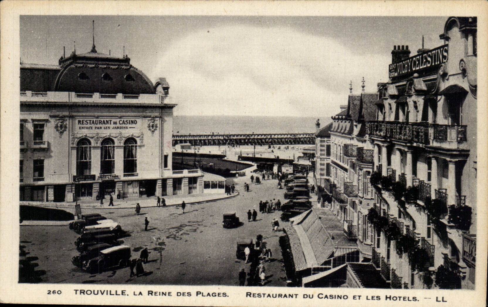 CPA Restoring Trouville the queen of the beaches of the casino and hotels