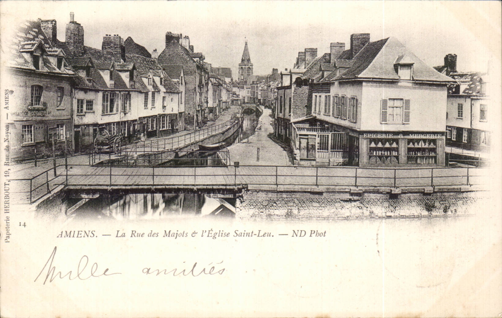 CPA Amiens the street of the majots and the church Saint Leu