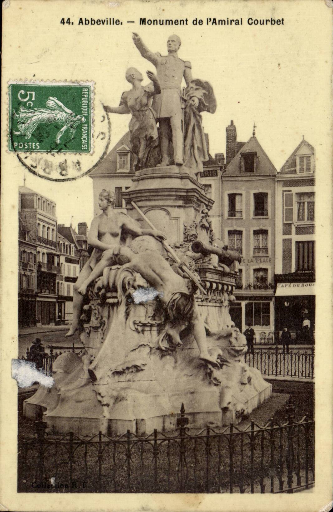 CPA Abbeville Monument of the admiral Courbet