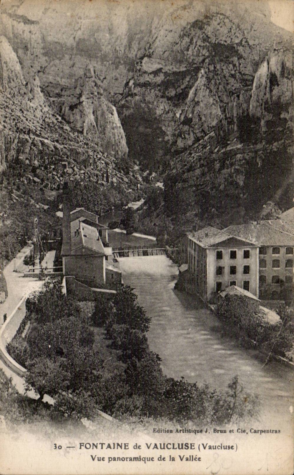 CPA Brunnen von Vaucluse Panoramic View des Tales