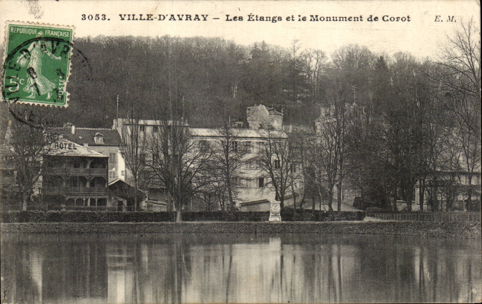 CPA Ville d'Avray Les etangs et le monument de Corot