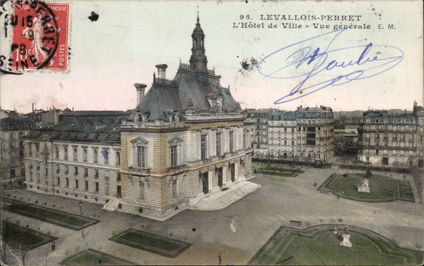 CPA Levallois Perret l'hotel de ville Vue generale
