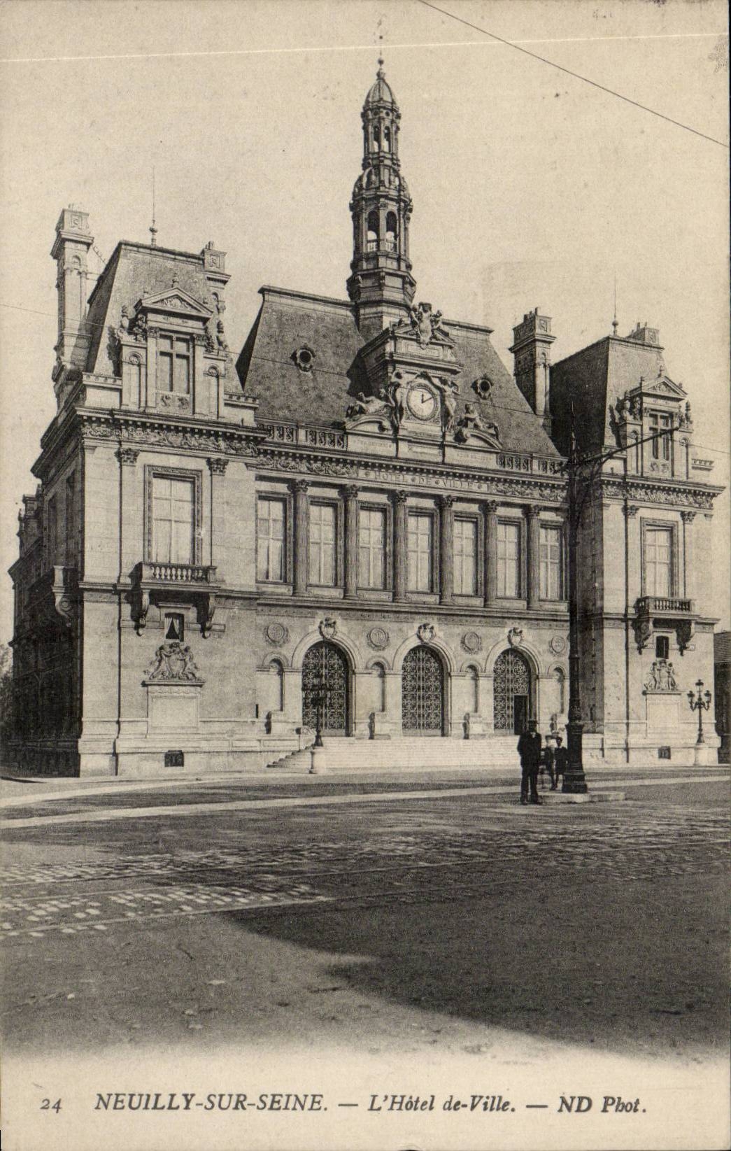 CPA Neuilly sur Seine L'hotel de ville