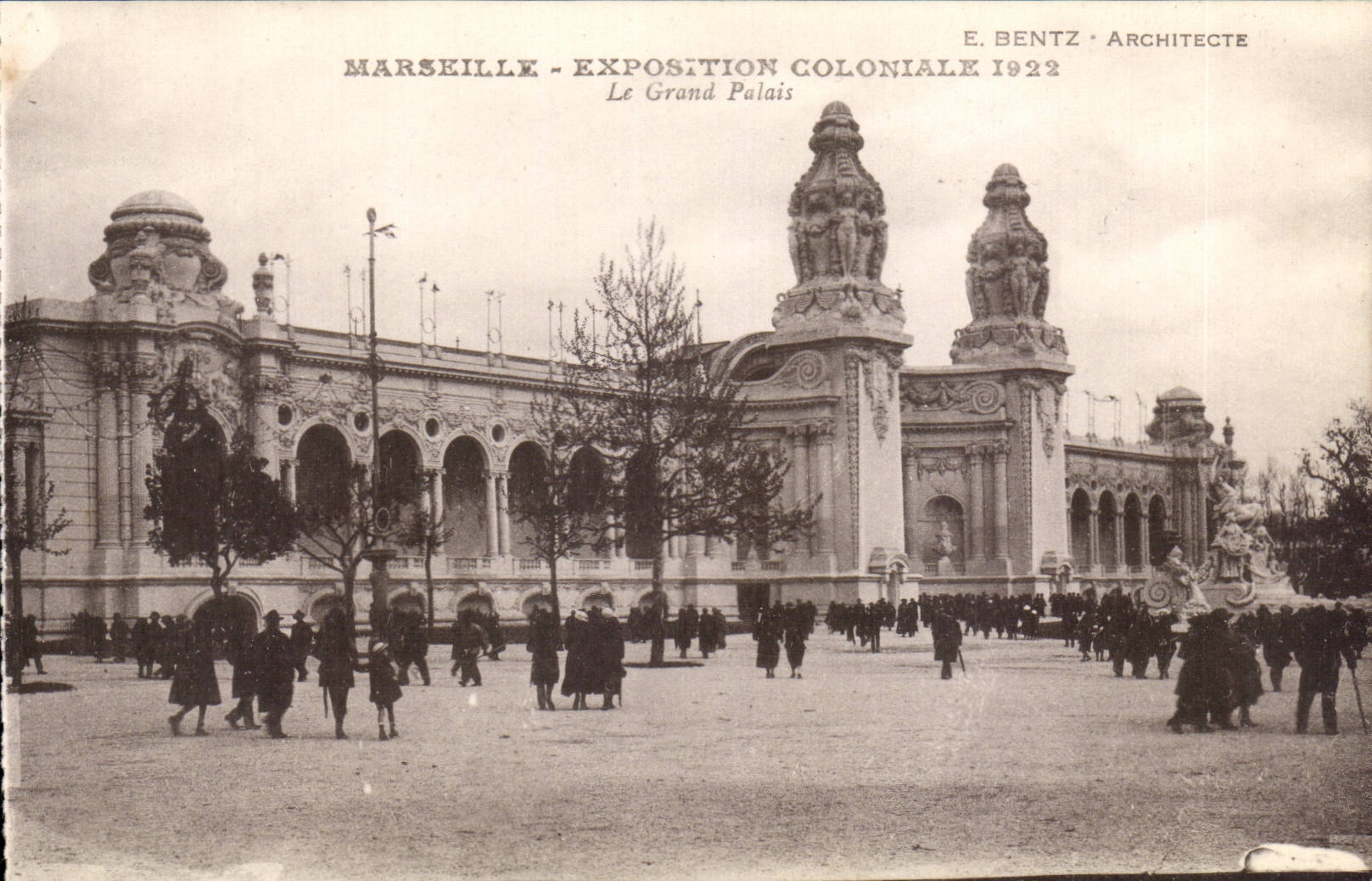 CPA Marseille Exposition coloniale 1922 Le grand palais