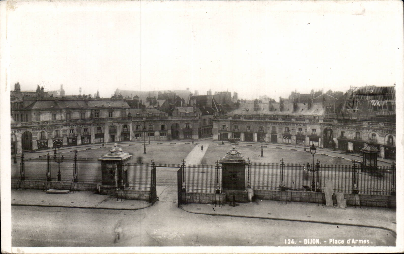 Dijon - Ort der Waffen - CPA