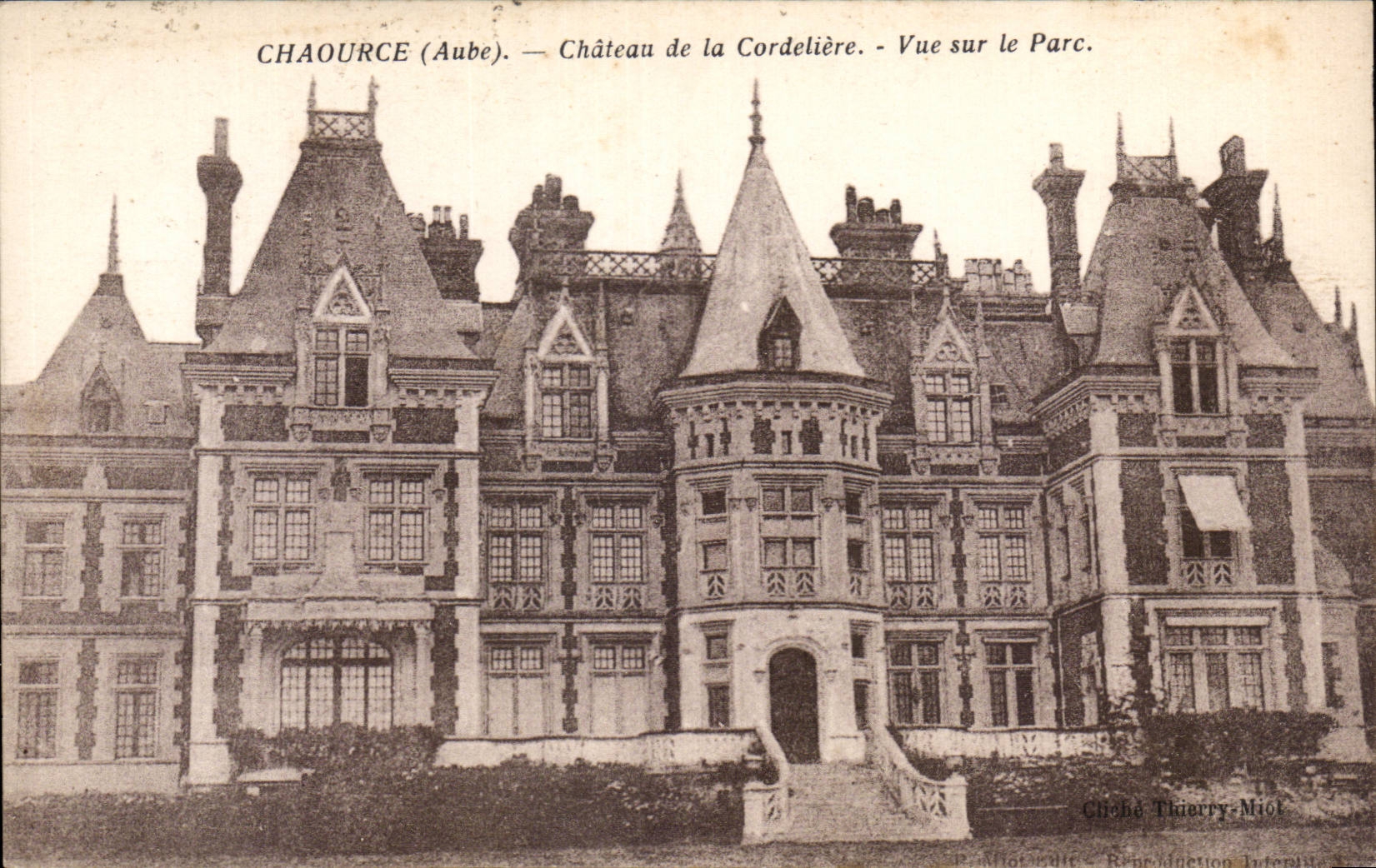 Chaource - Castle of Cordeliere - Sight on the Park - CPA