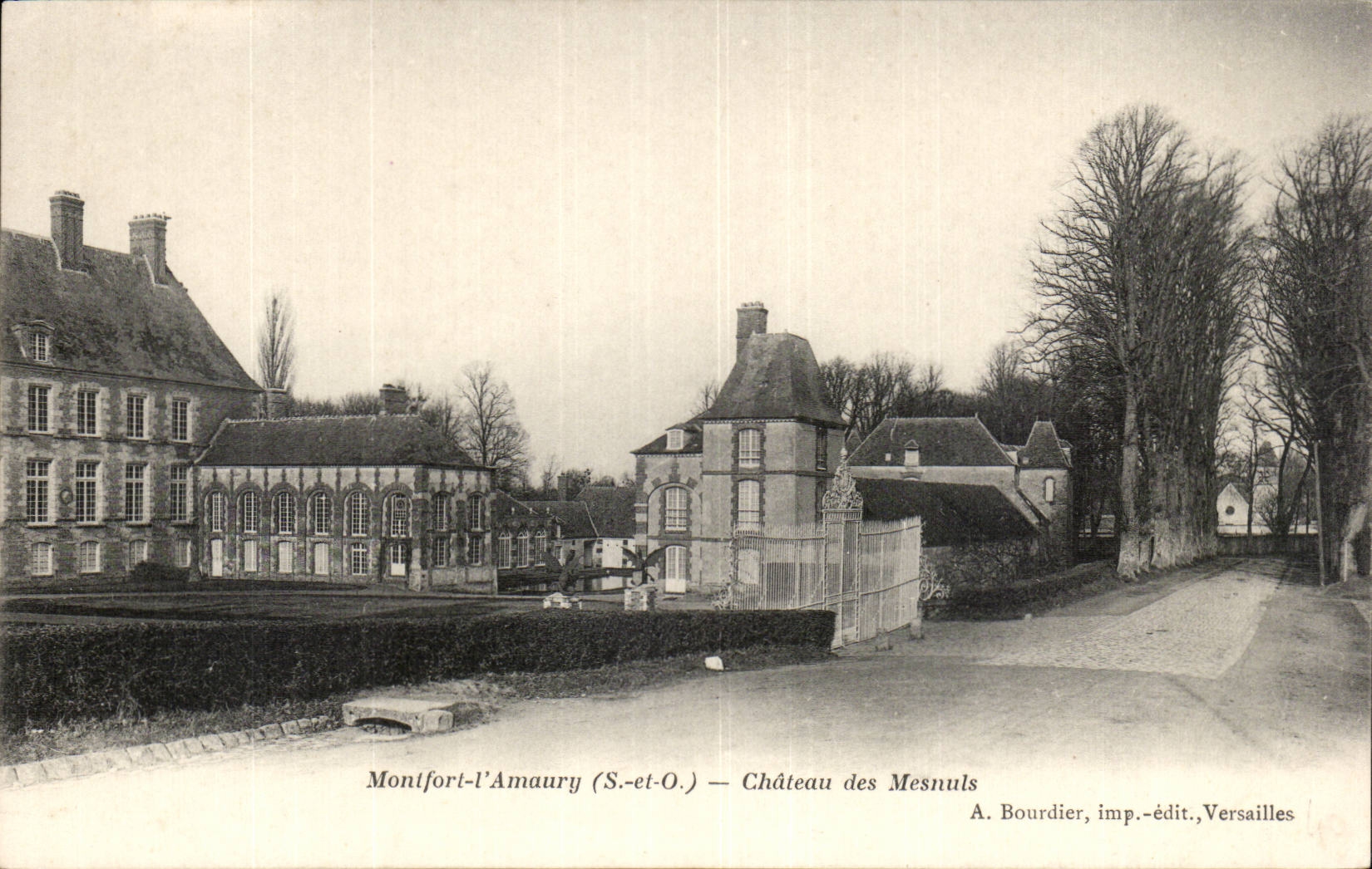 Montfort - Amaury - Schloss von Mesnuls - CPA