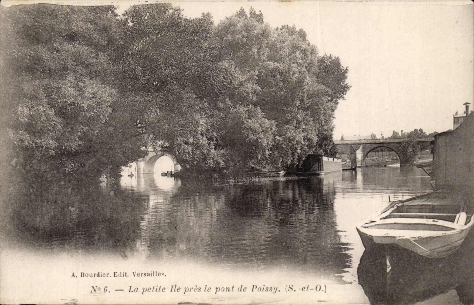 Poissy - the Bridge - the Small island - CPA