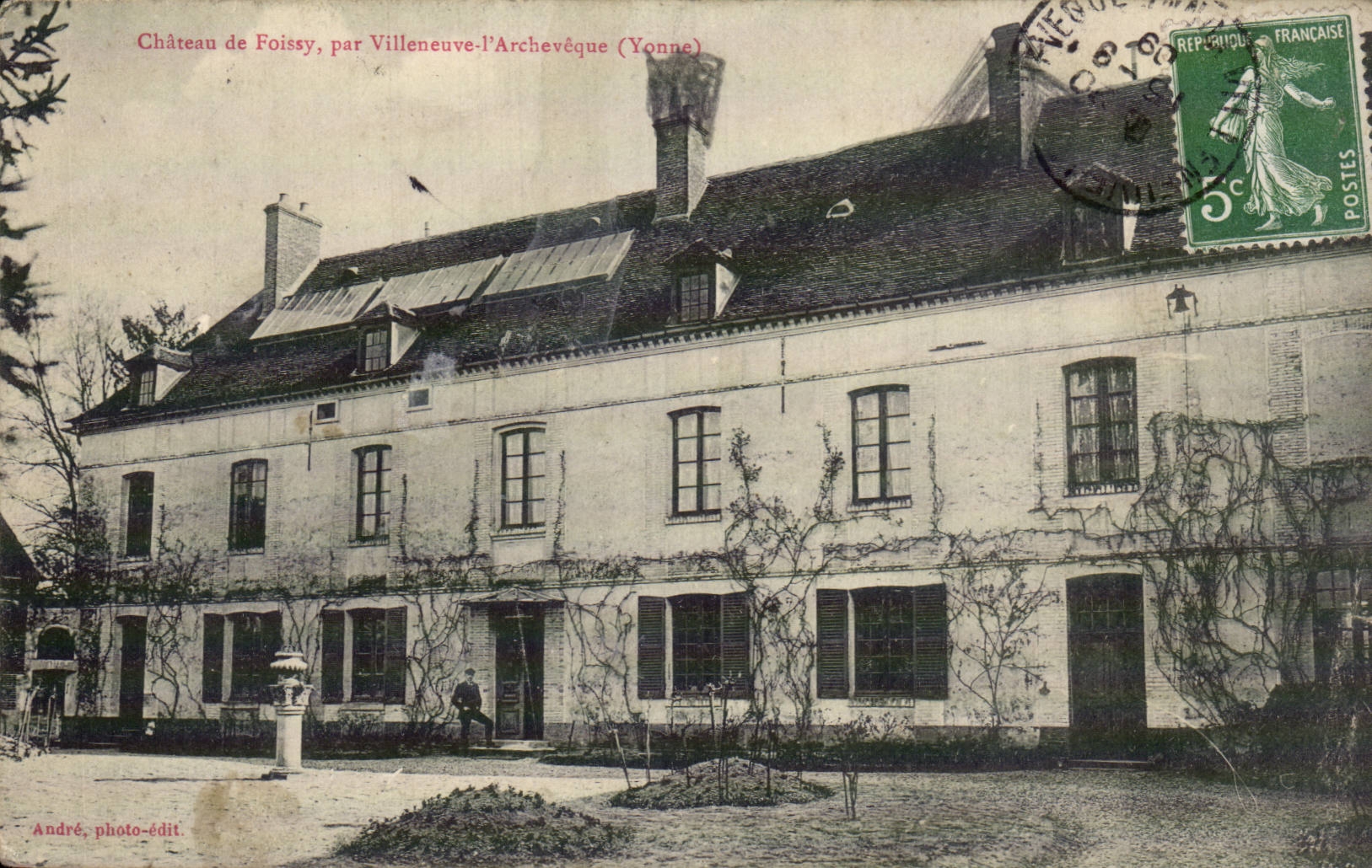 Villeneuve of the Archbishop - Castle of Foissy - CPA