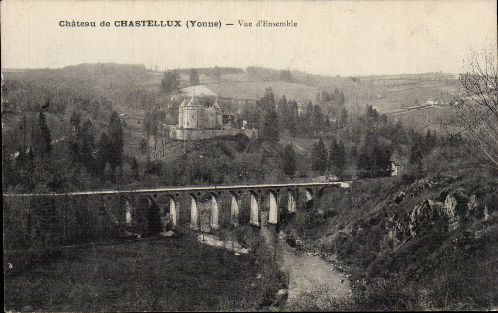 Castle of Chastellux - Overall picture - CPA