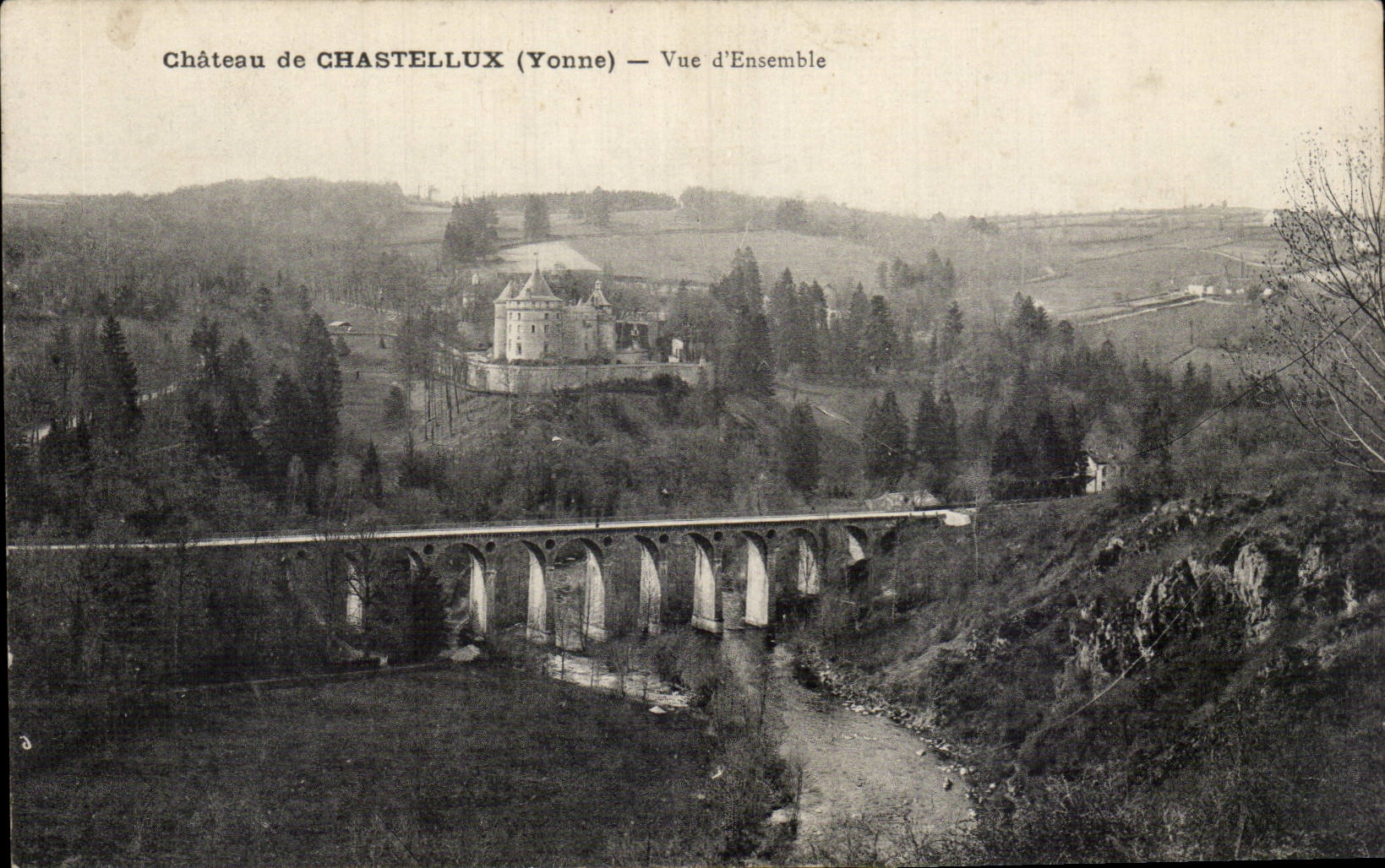 Castle of Chastellux - Overall picture - CPA