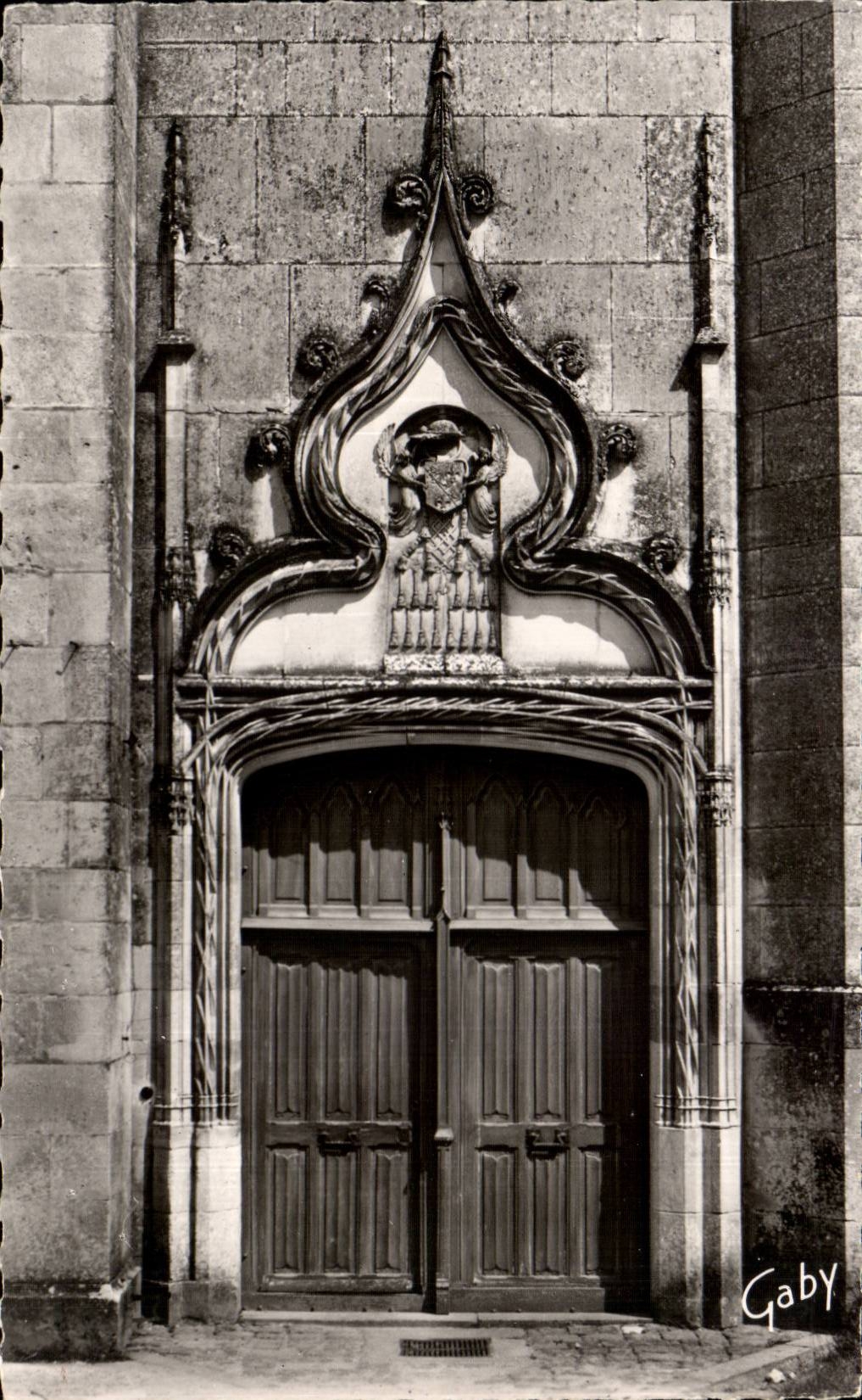 CPSM Lucon Gatter des eveche