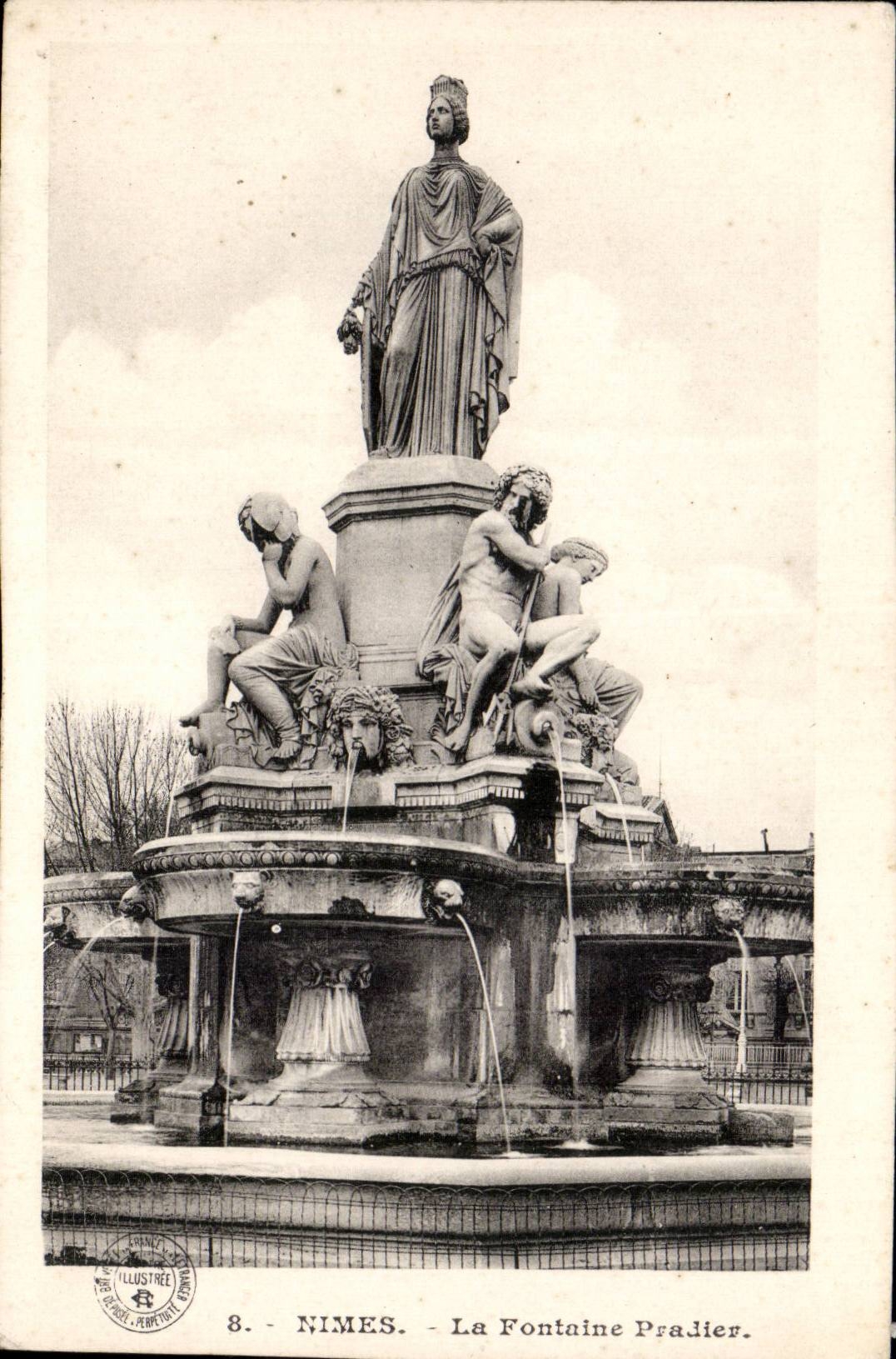 CPA Nimes der Pradier Brunnen
