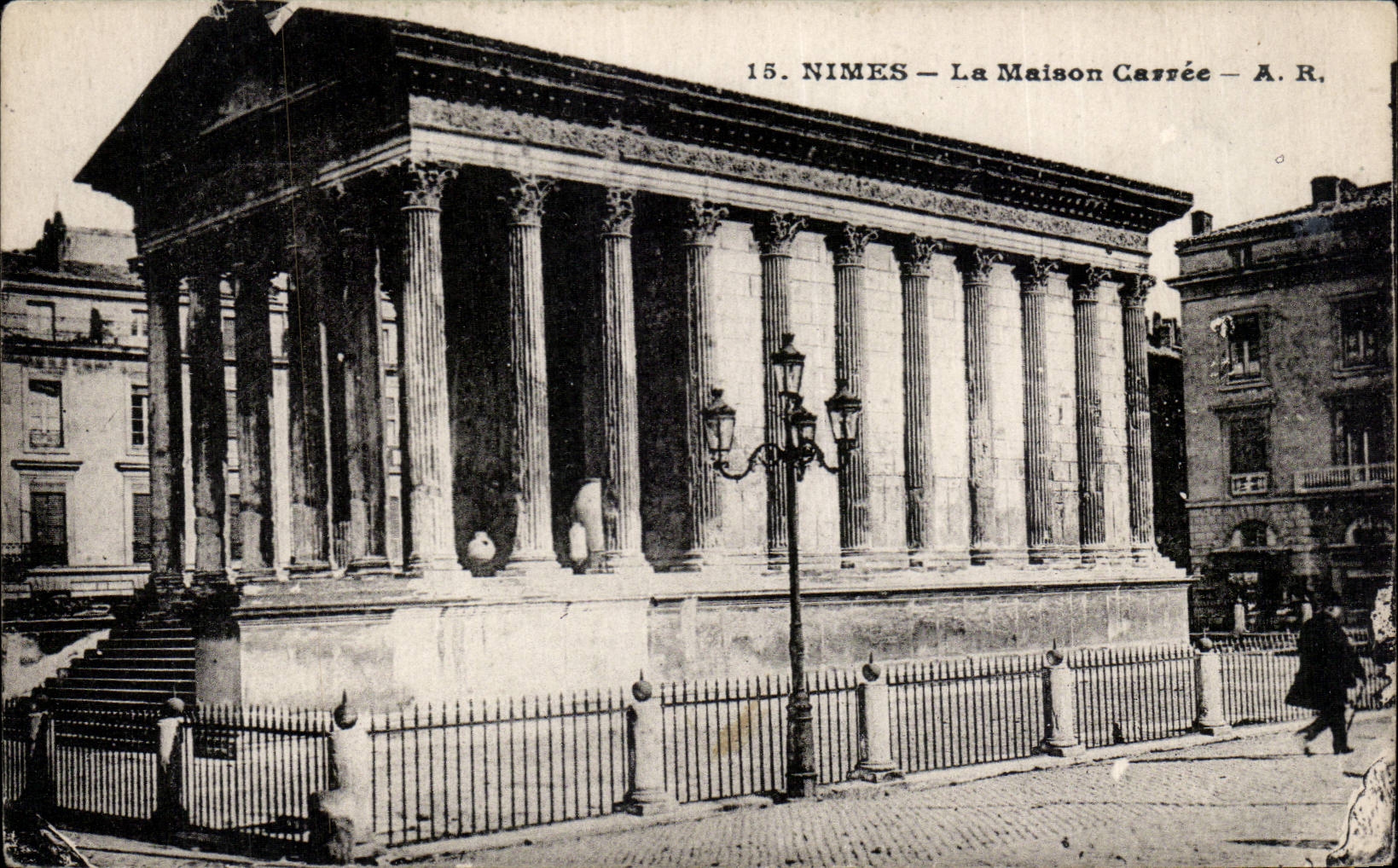 CPA Nimes das quadratische Haus