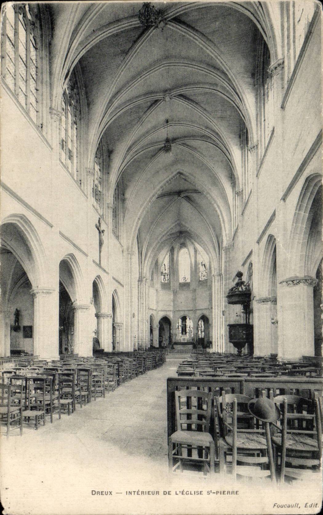 CPA InnenDreux von der Kirche St Pierre