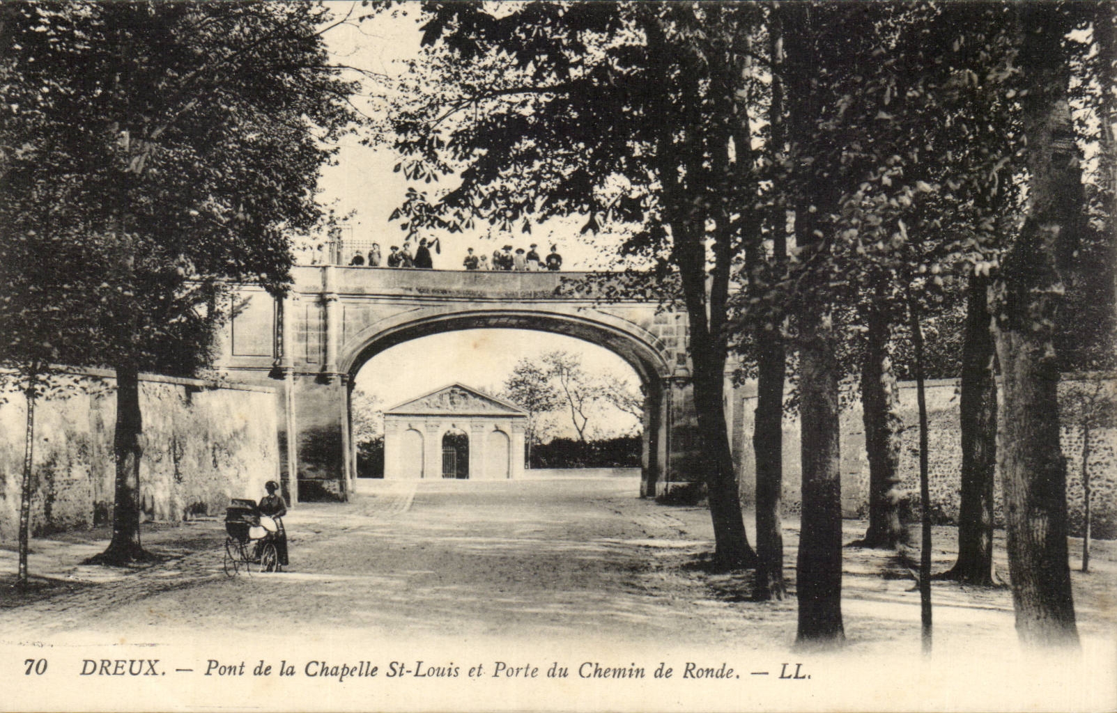 CPA Dreux Brucke der Wolbung St Louis und tragt umfasste Weise