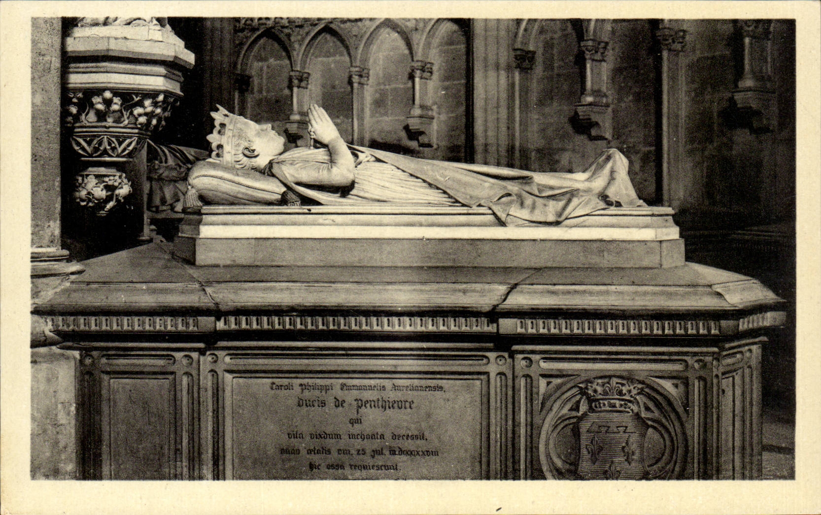 CPA Dreux Wolbung-St- Louisgrab des Herzogs des Penthievre Kindes von Konig Louis Philippe starb 1828 durch Pradier