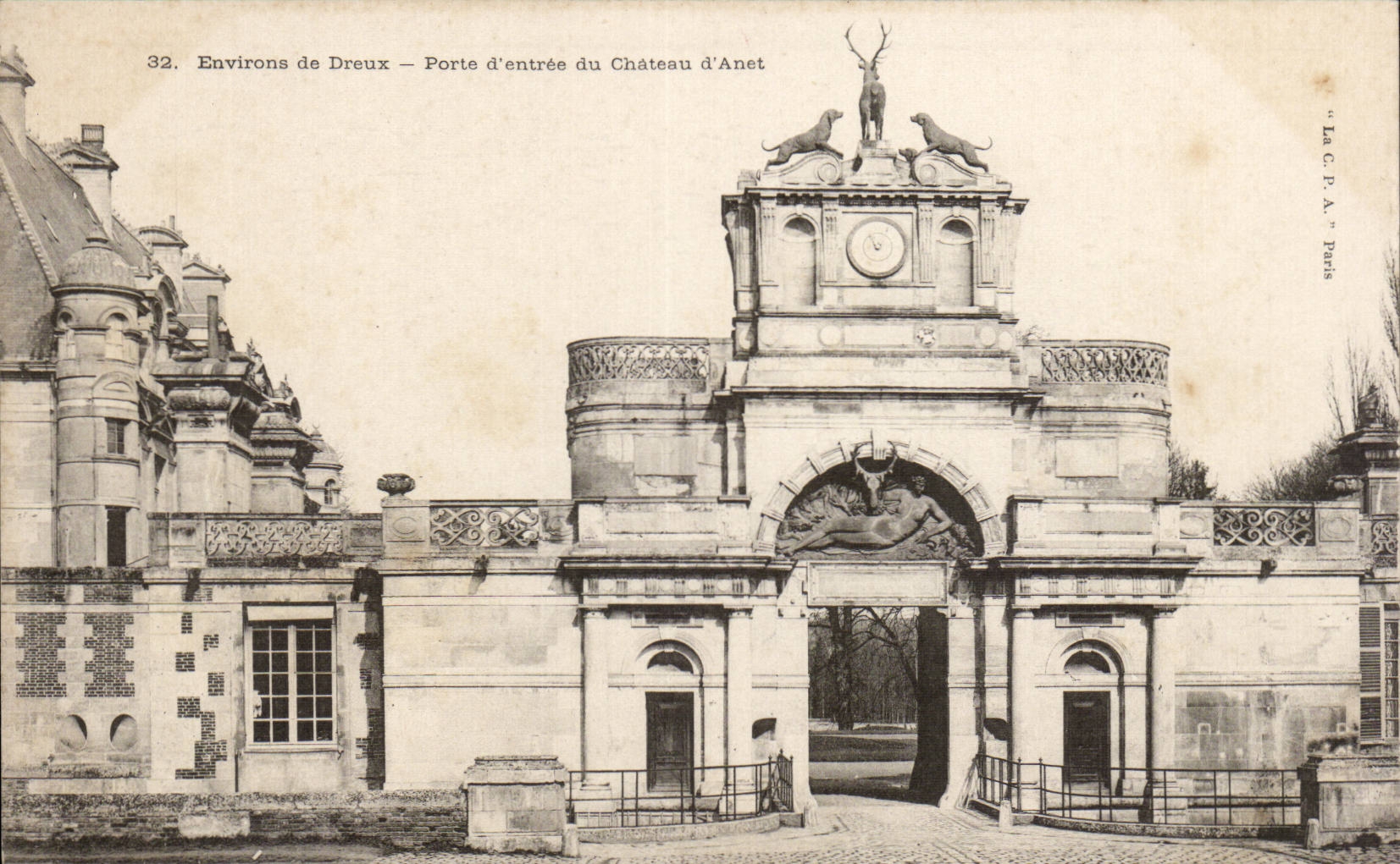 CPA Umlagerungen Dreux der Haupttur des Schlosses von Anet