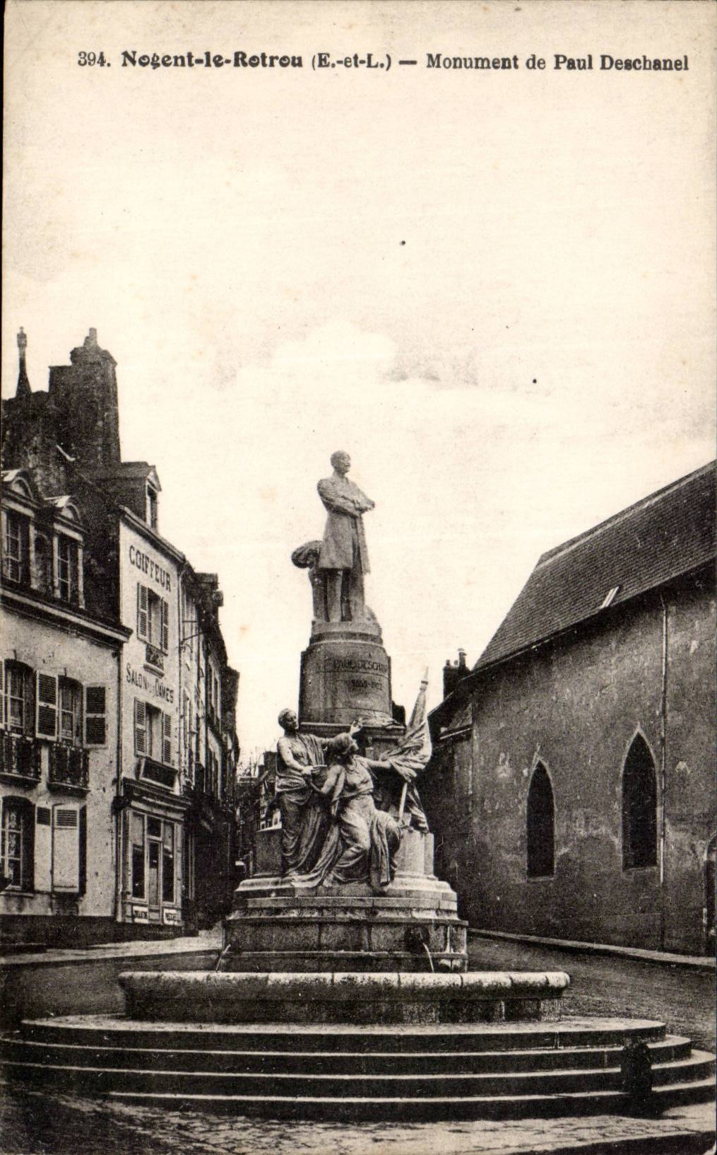 CPA Nogent Rotrou Monument of Paul Deschanel