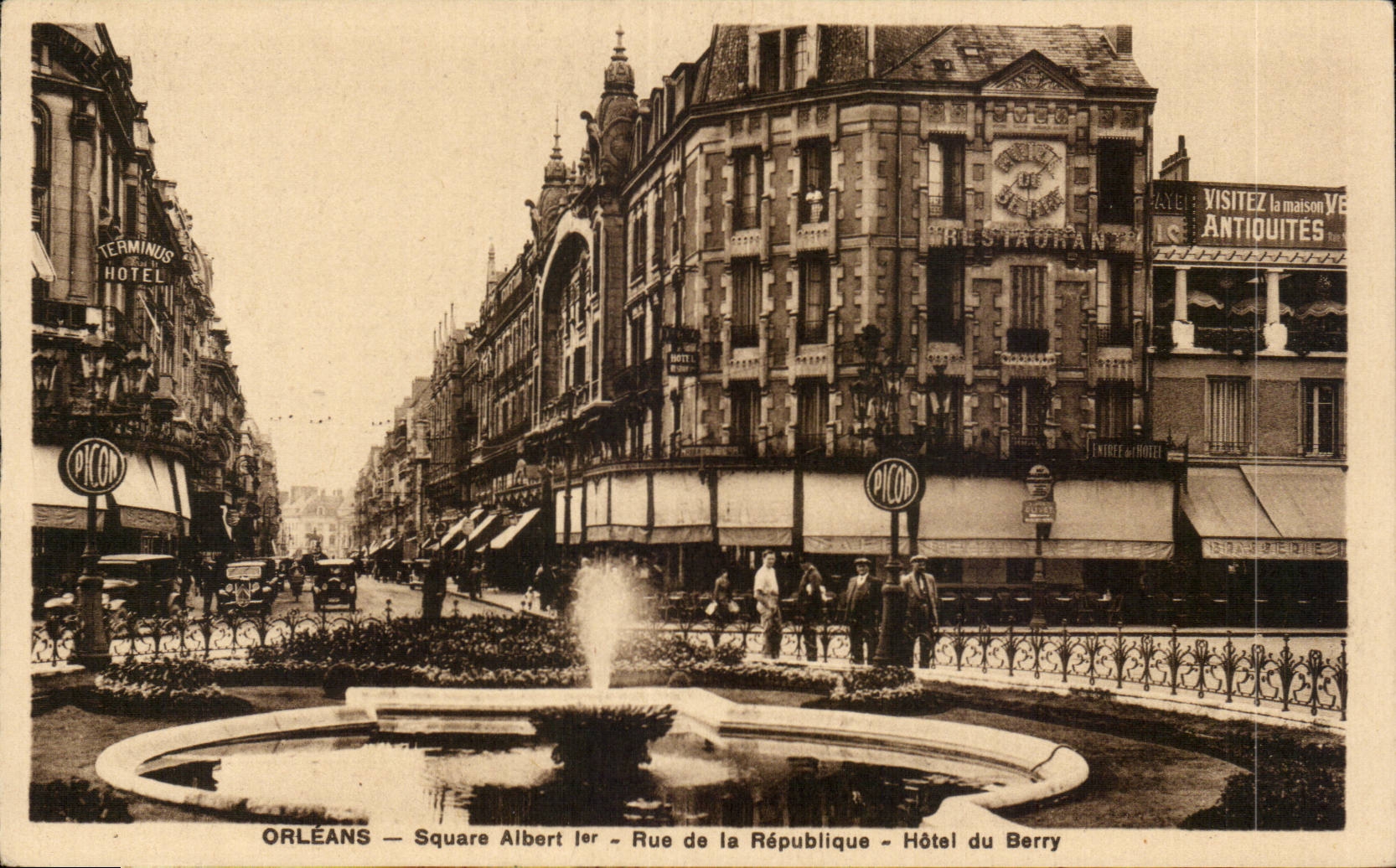 CPA Orleans Public garden Albert 1st Street of the Republic Hotel of Berry