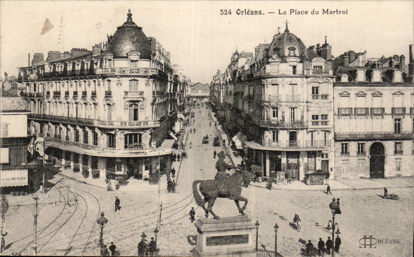 CPA Orleans the place of Martroi