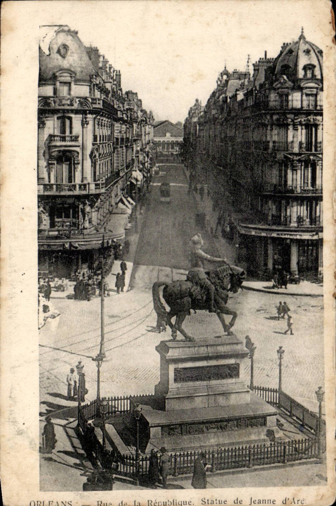 CPA Orleans Street of the Republic Statue of Jeanne of arc