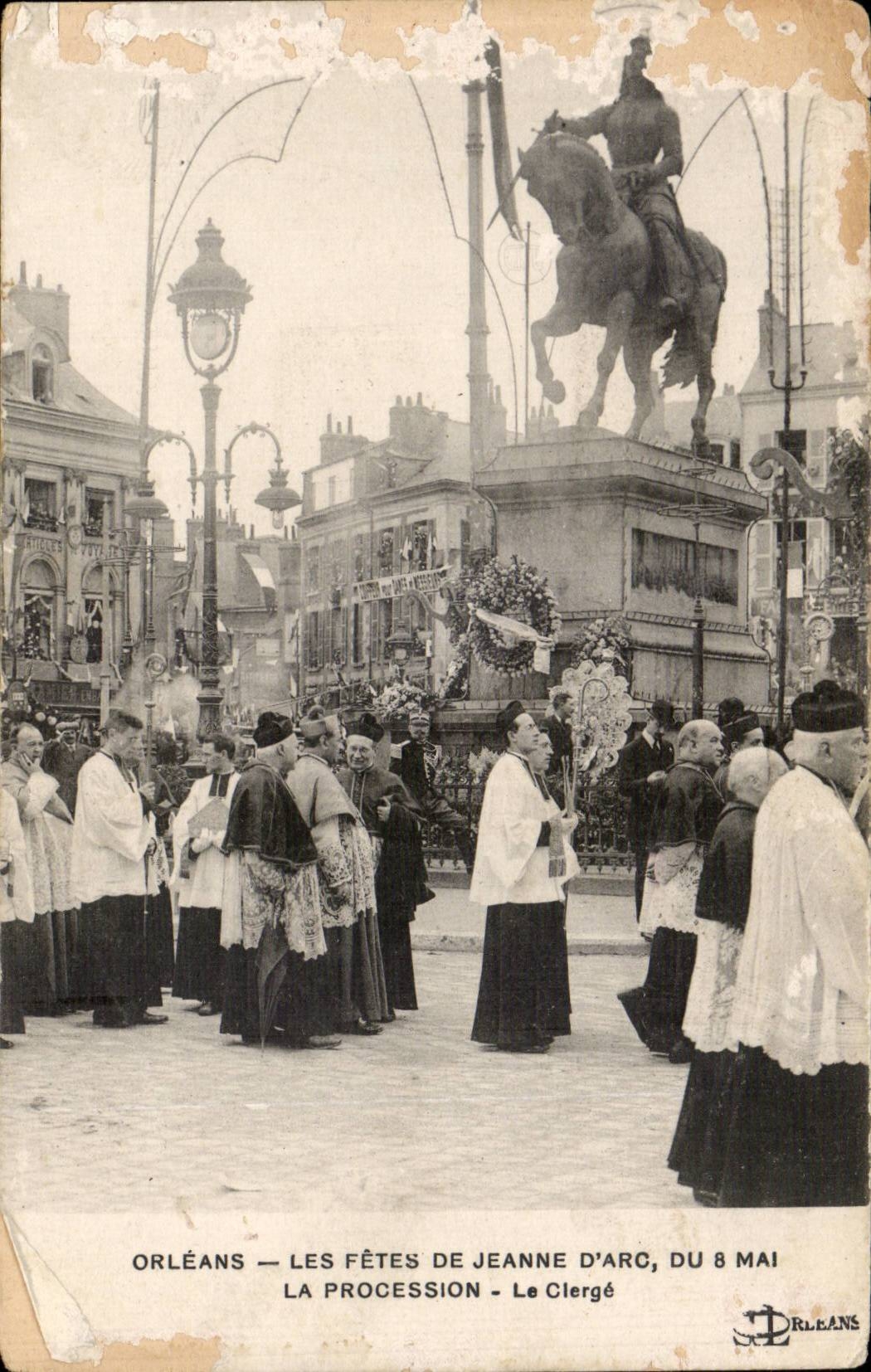 CPA Orleans festivals of Jeanne d' Arc of May 8th the procession clergy