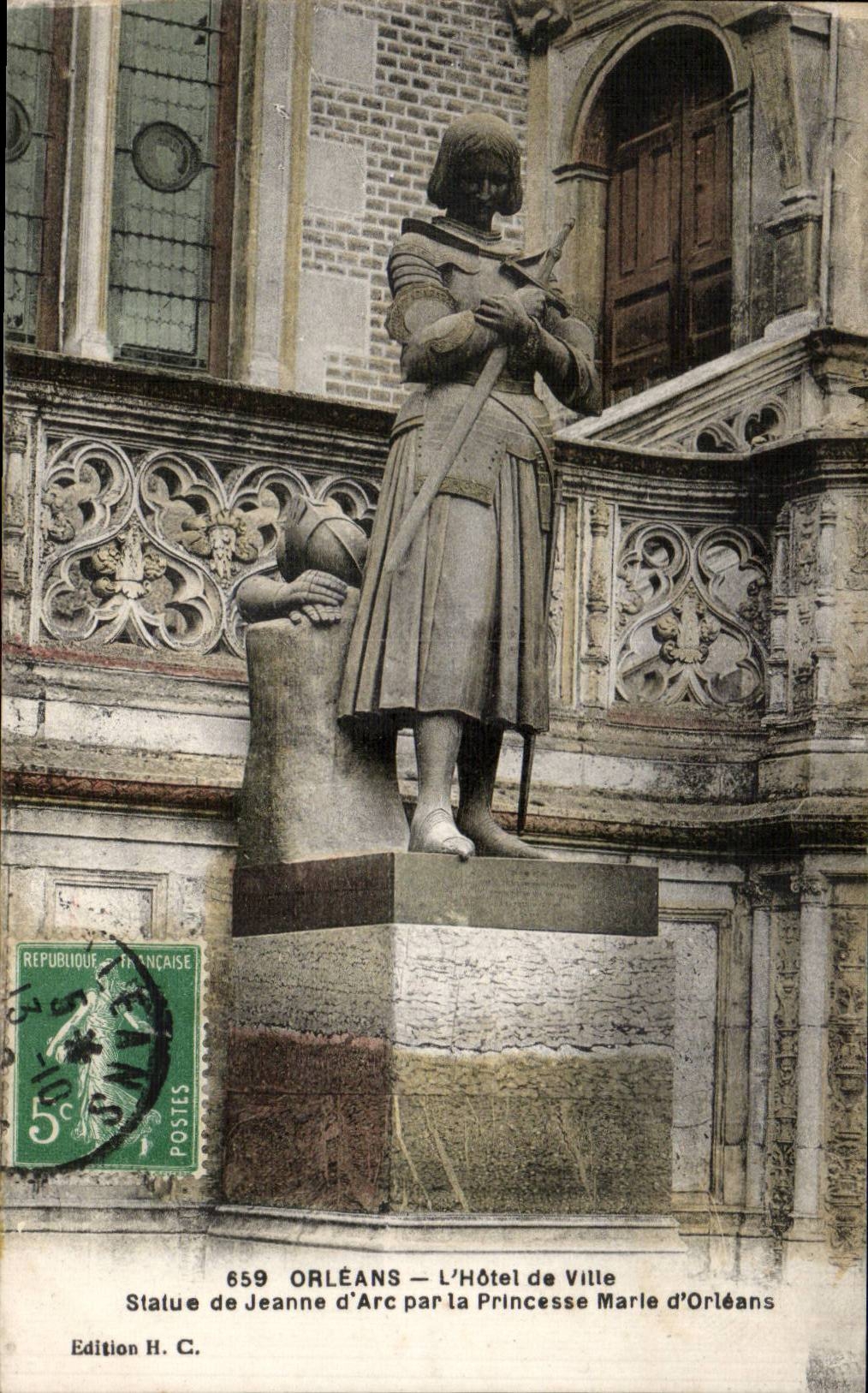 CPA Orleans the town hall Statue of Jeanne d' Arc by the Princess of Orleans