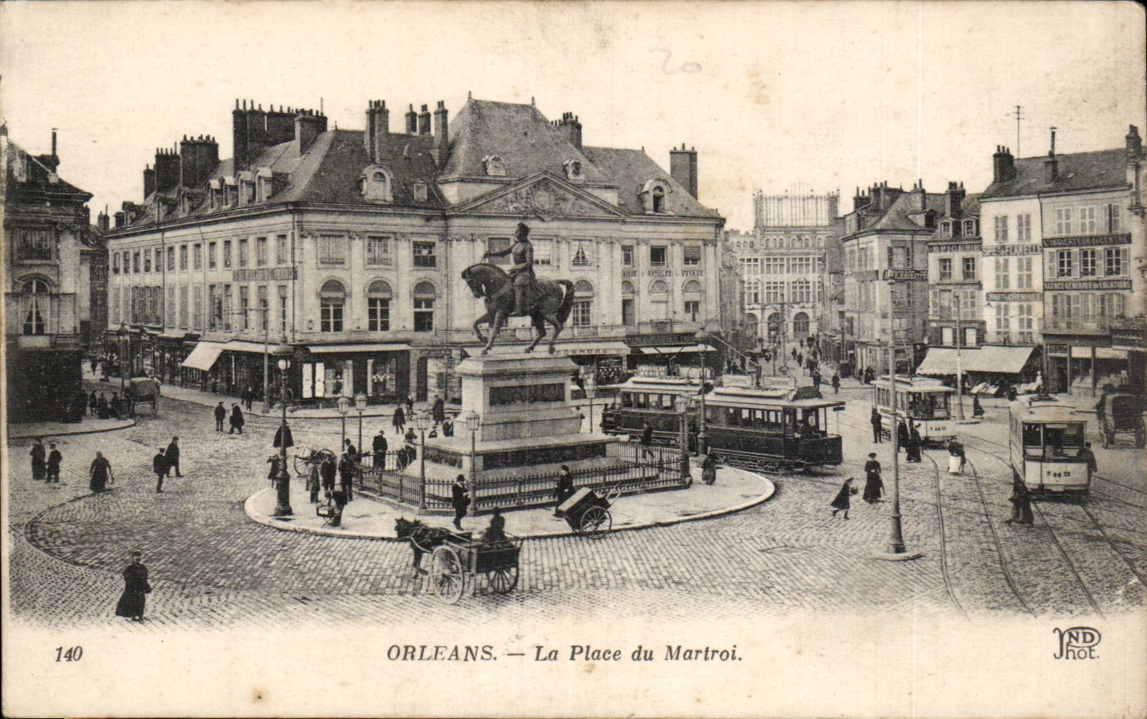 CPA Orleans the place of Martroi