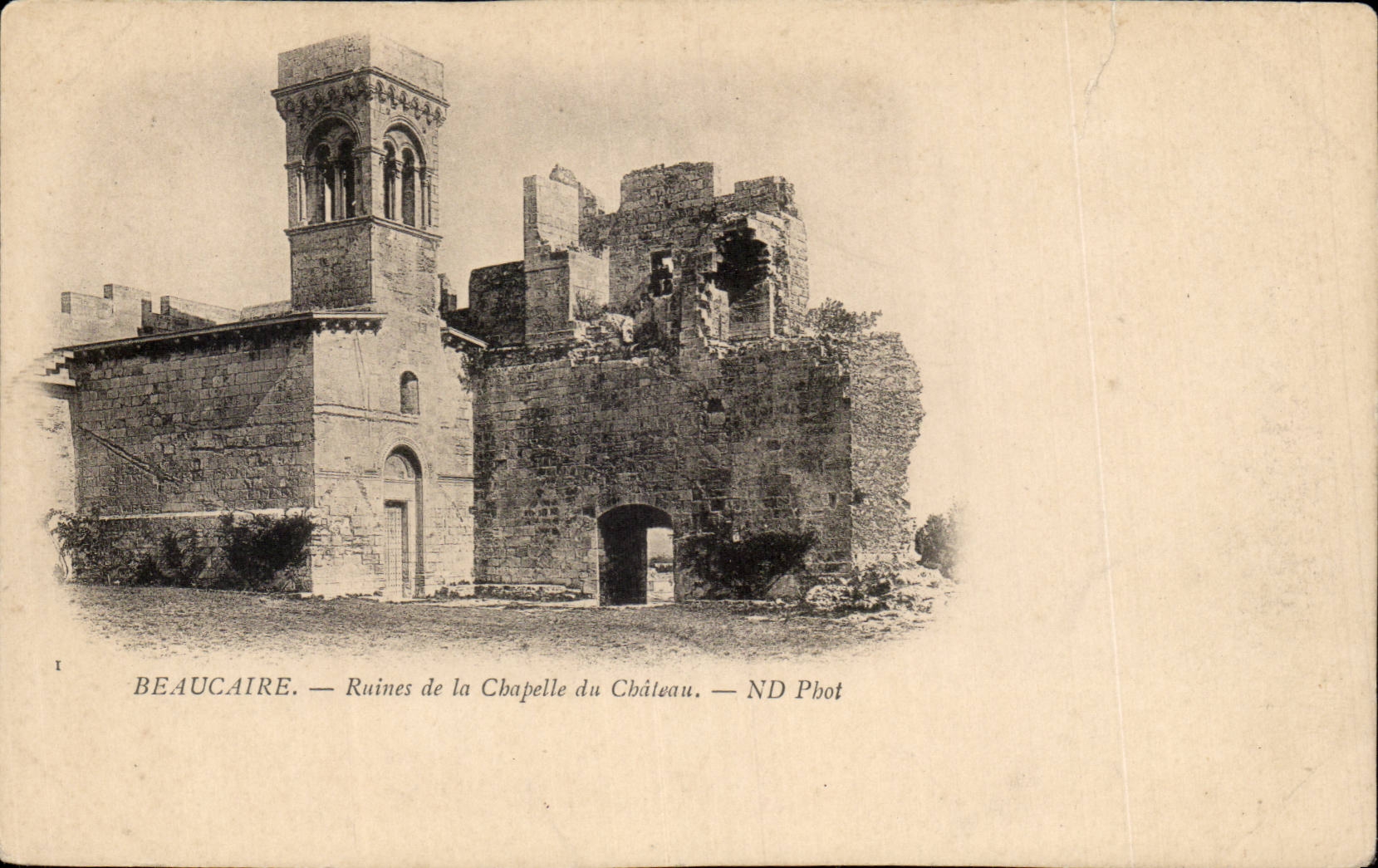 CPA Beaucaire Ruinen der Wolbung des Schlosses
