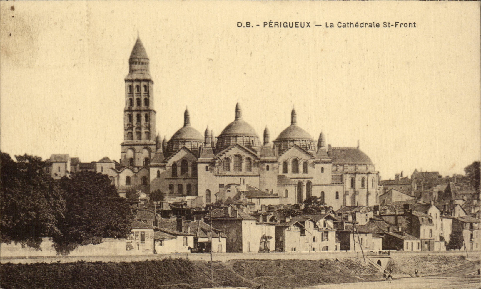 CPA Perigueux the cathedral St Face