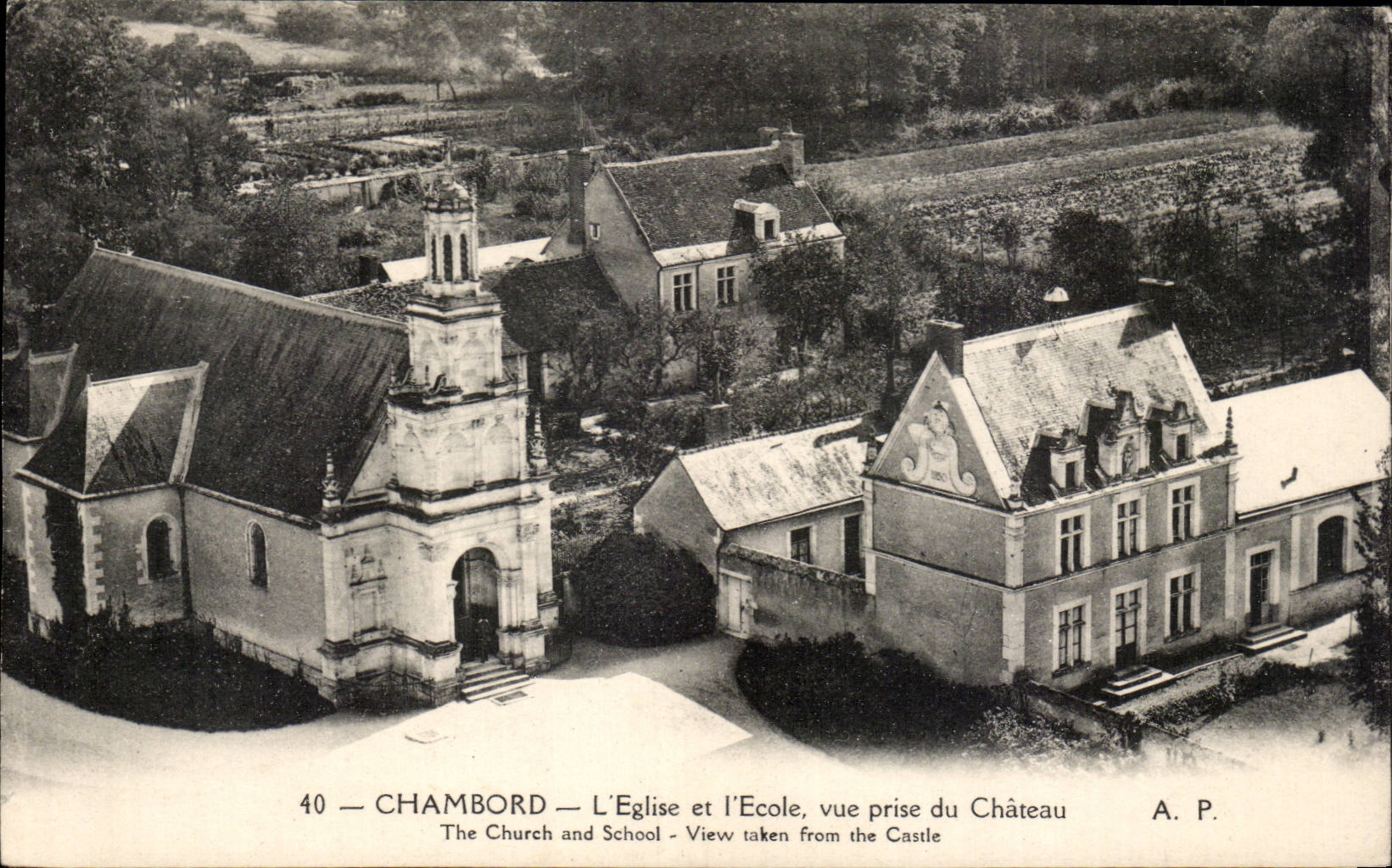 CPA Chambord L'eglise et l'ecole vue prise du chateau