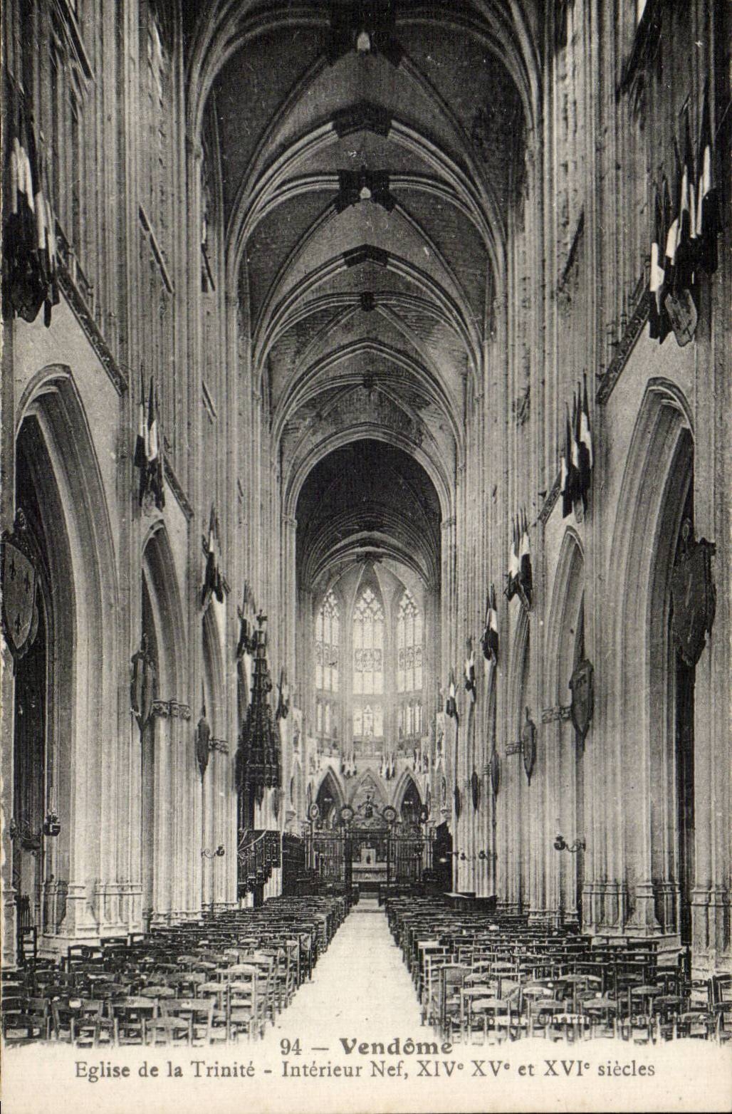 CPA Vendome Eglise de la Trinite Interieur Nef
