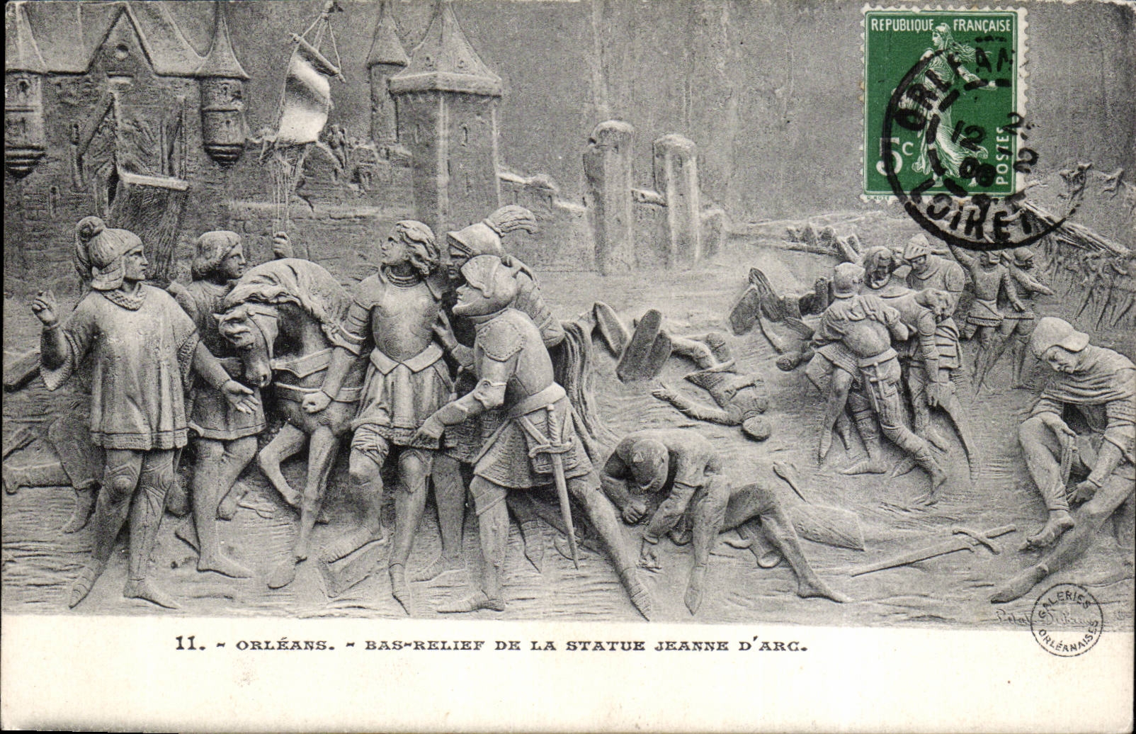 CPA Low Orleans relief of Statue the Jeanne d' Arc
