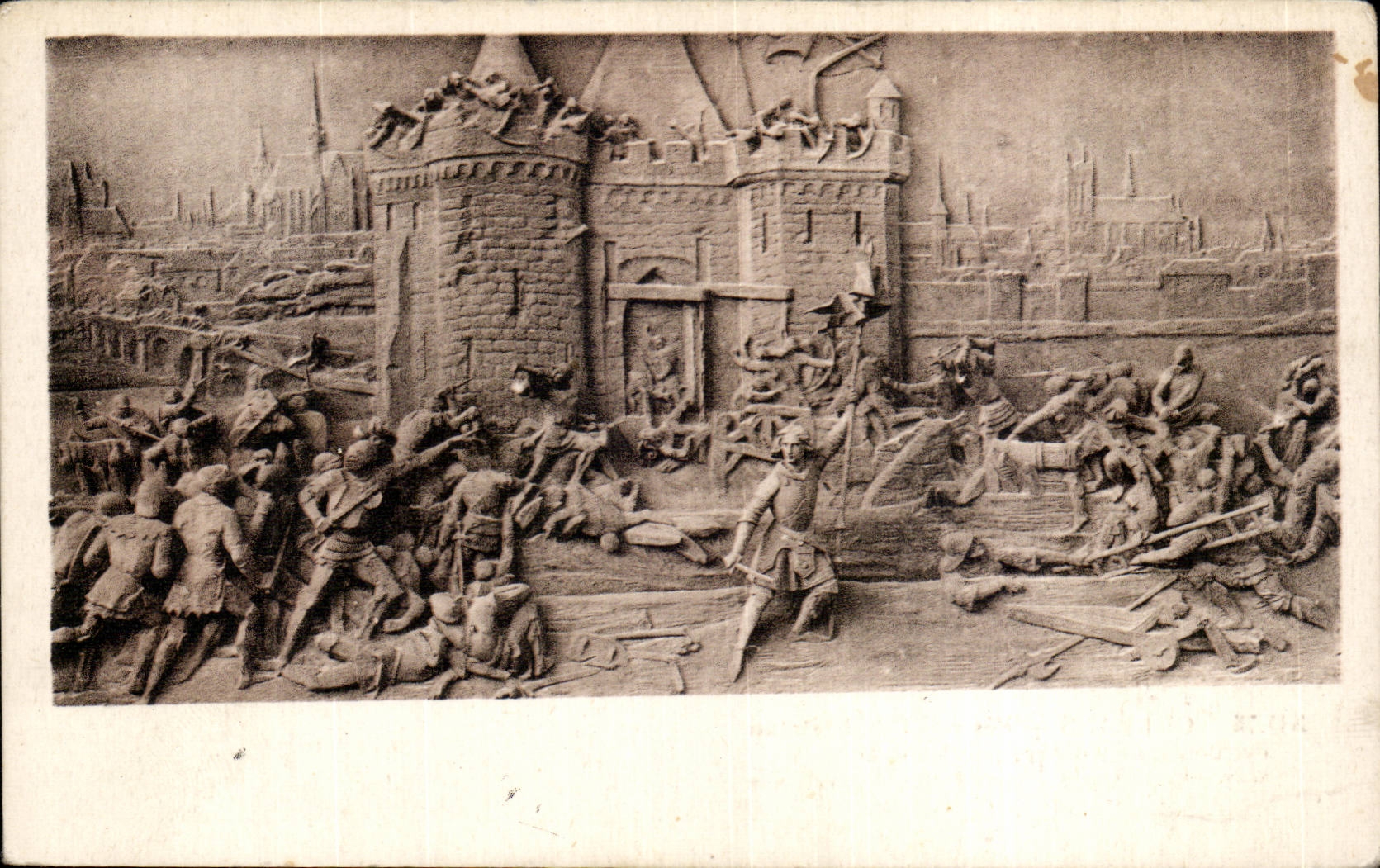 CPA Low Orleans relief of Statue of co Jeanne of arc by Vital Dubray Jeanne of arc to the attack of the turrets
