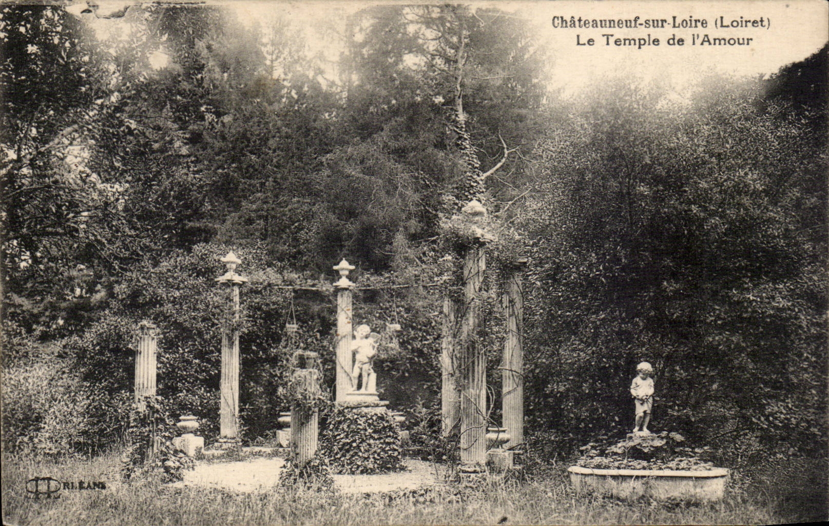 CPA Chateauneuf on the Loire the temple of the love