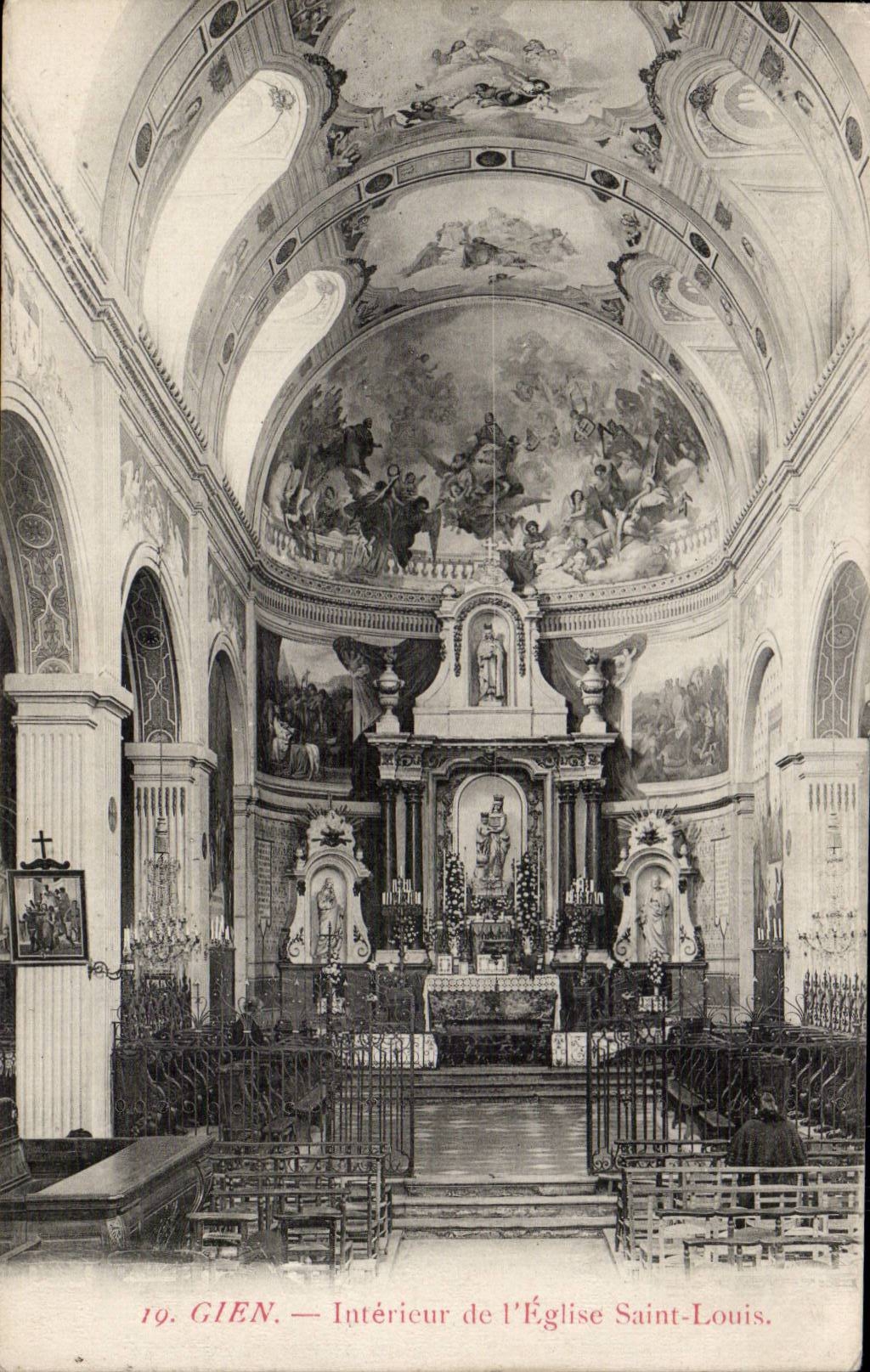 CPA Interior Gien of the church Saint louis